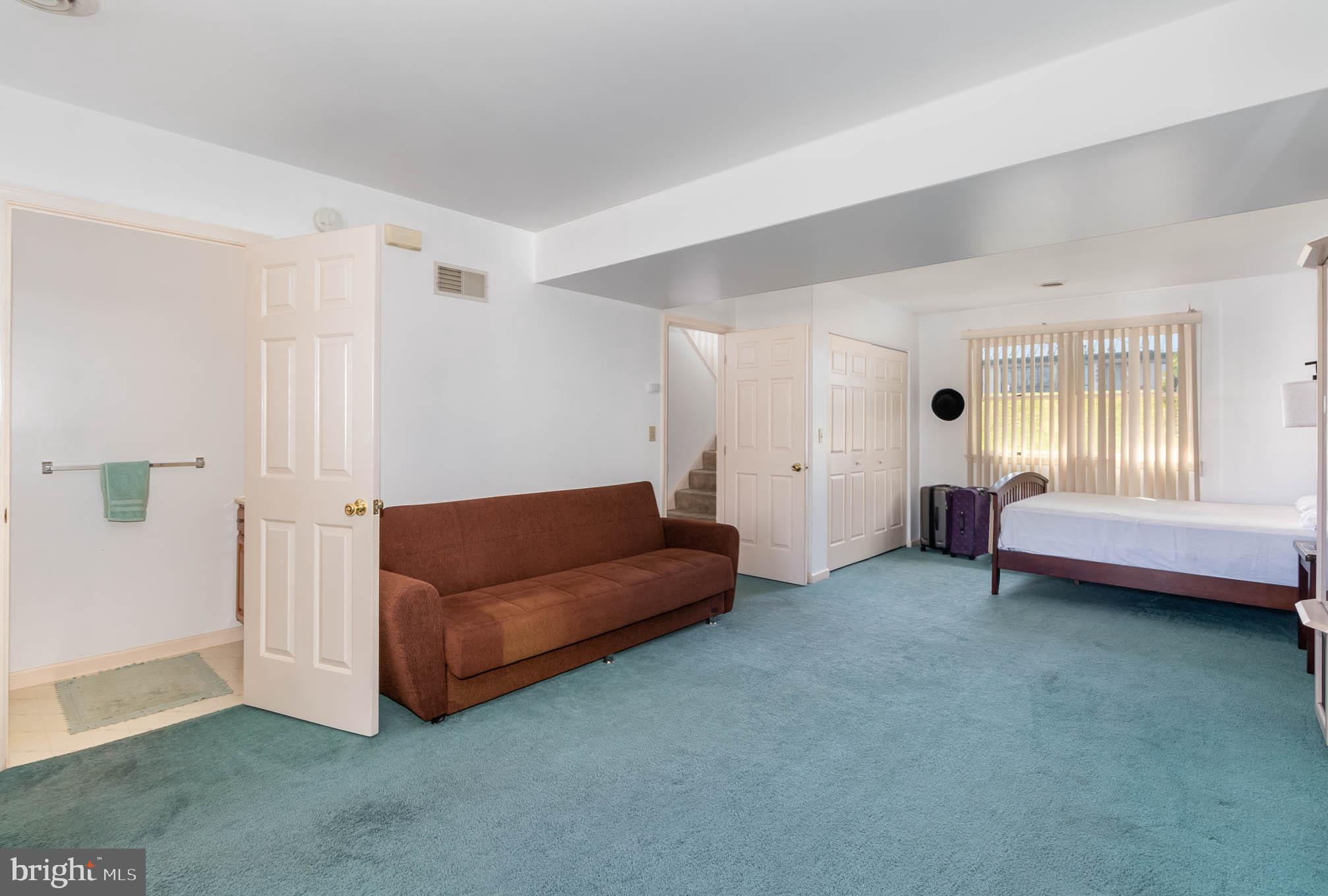 WOODRIDGE - Residential