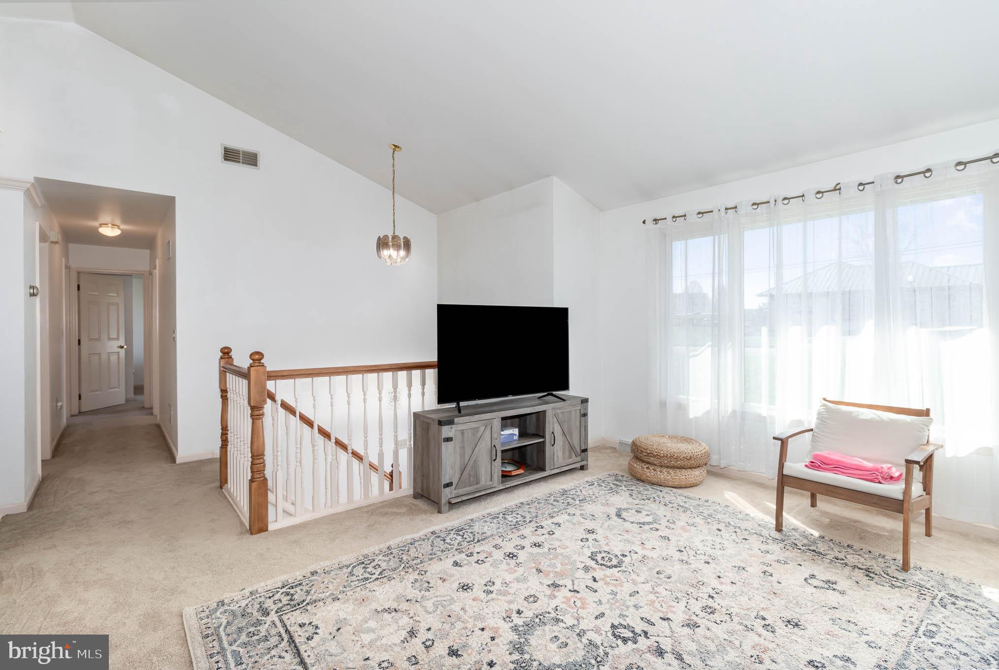 WOODRIDGE - Residential
