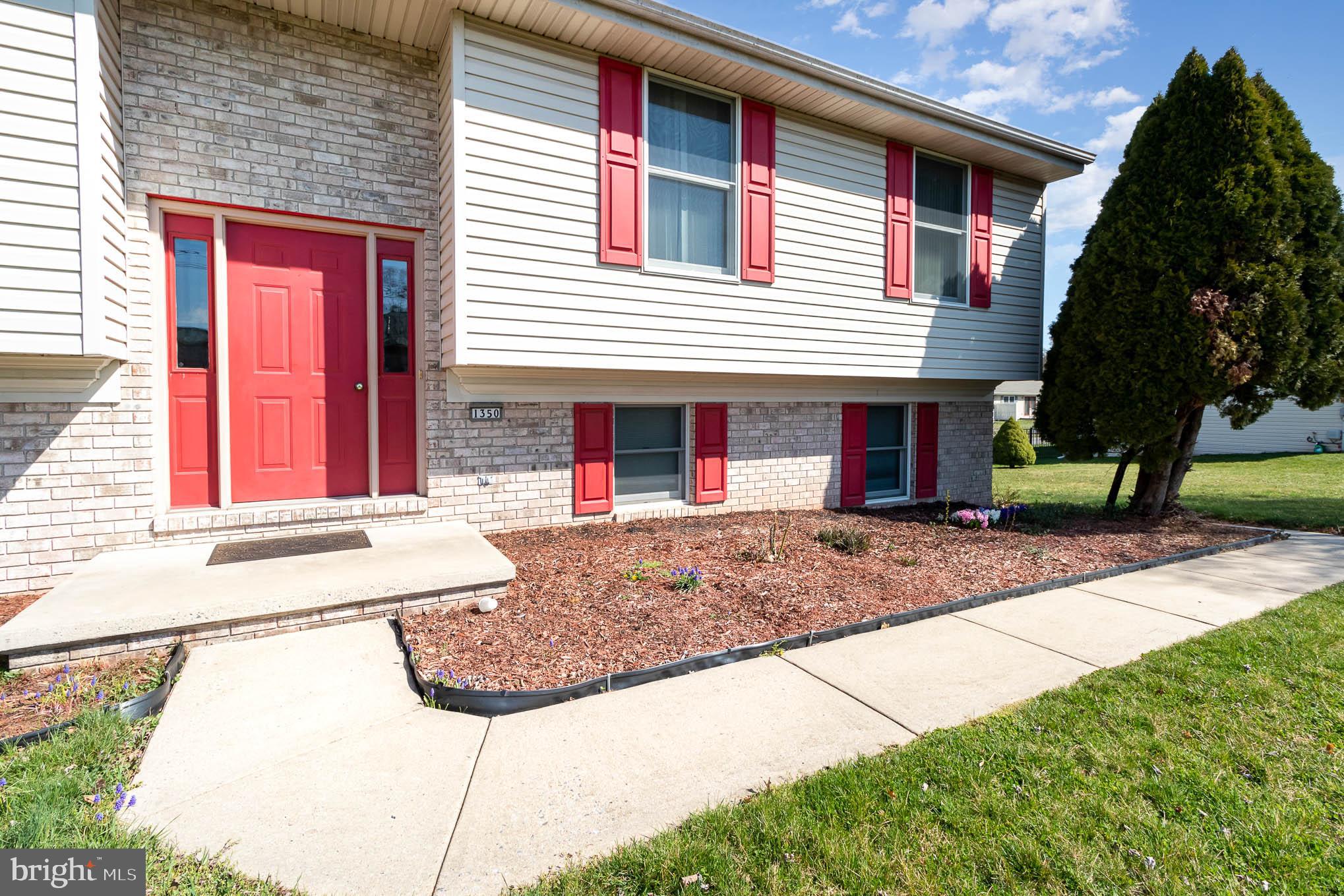 WOODRIDGE - Residential