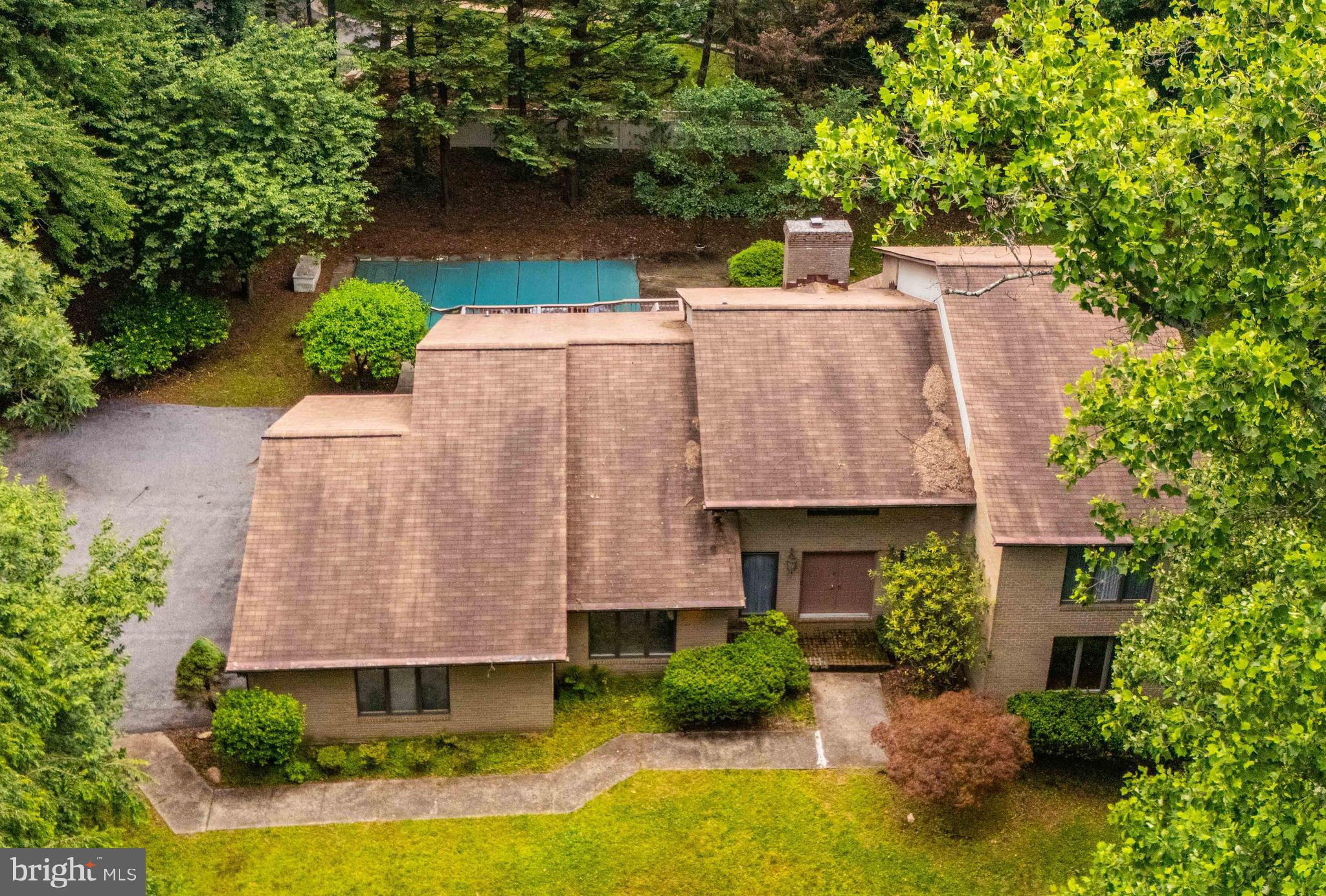 10 VALLEY GATE WAY