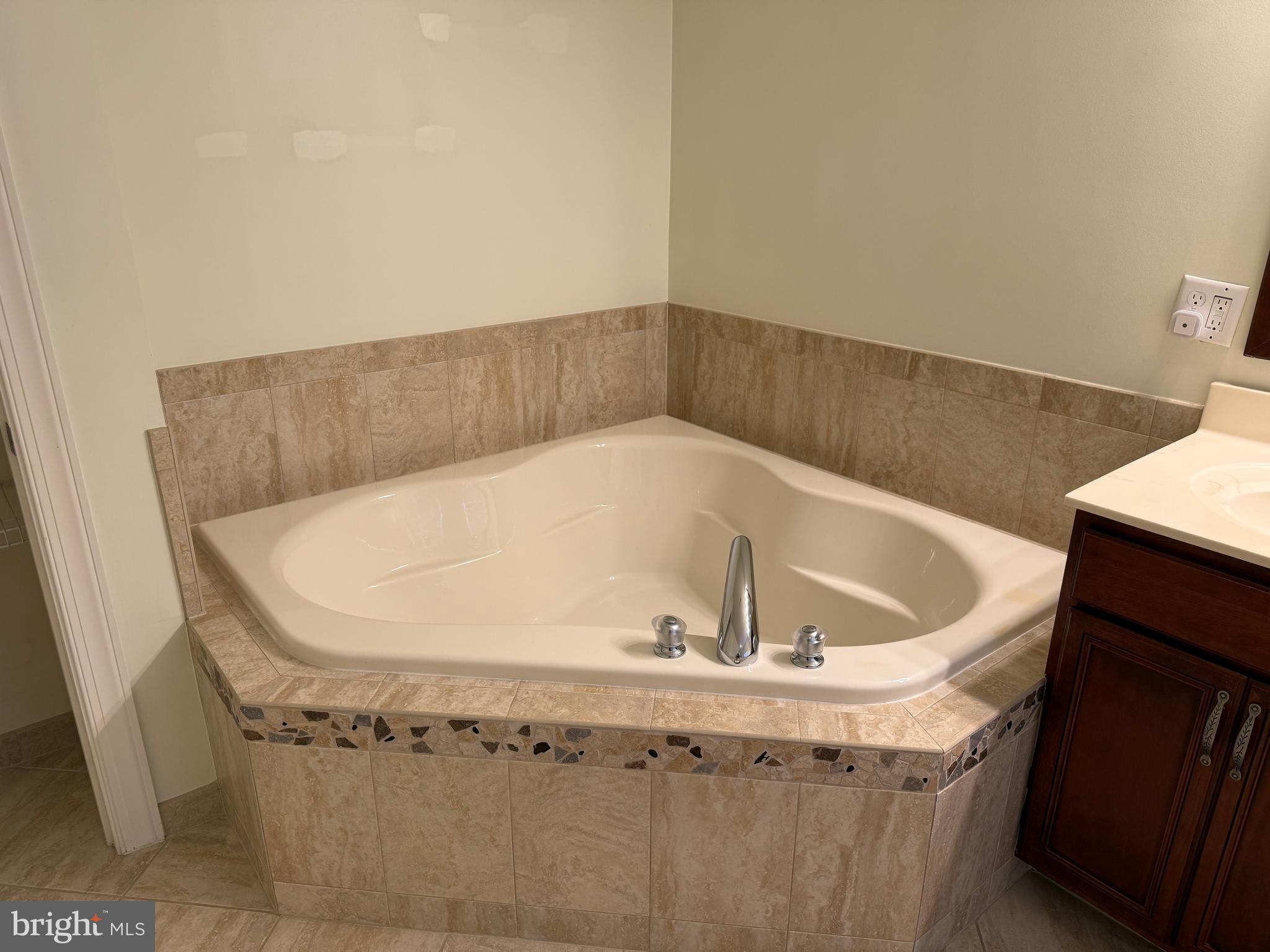 THE ENCLAVE AT ARUNDEL PRESERVE - Residential