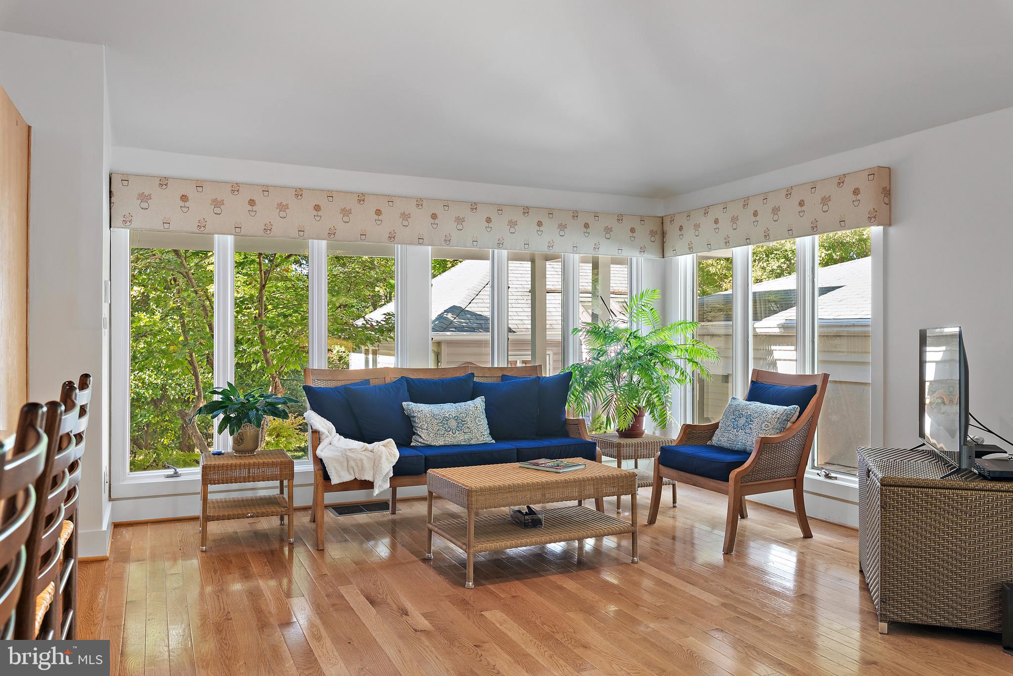 GIBSON ISLAND - Residential