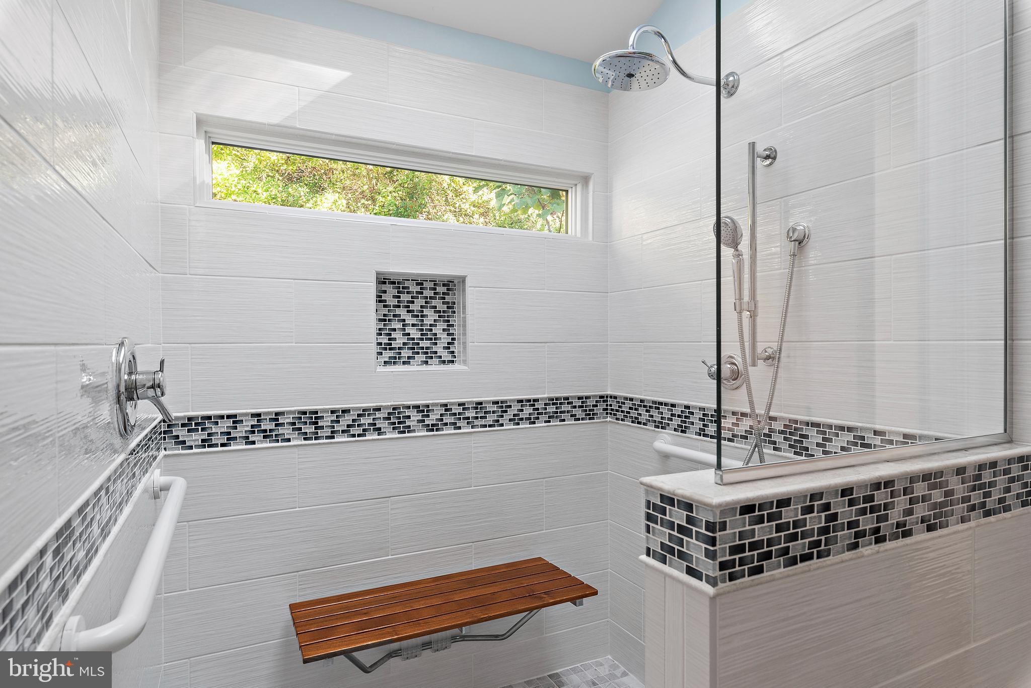 GIBSON ISLAND - Residential