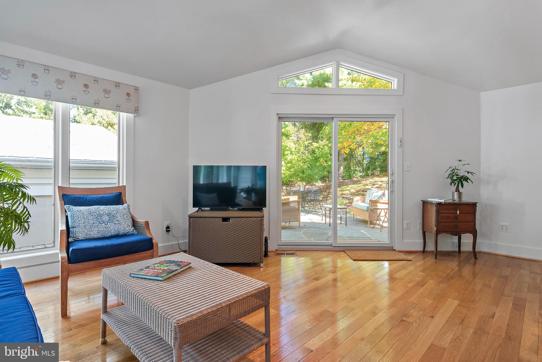 GIBSON ISLAND - Residential