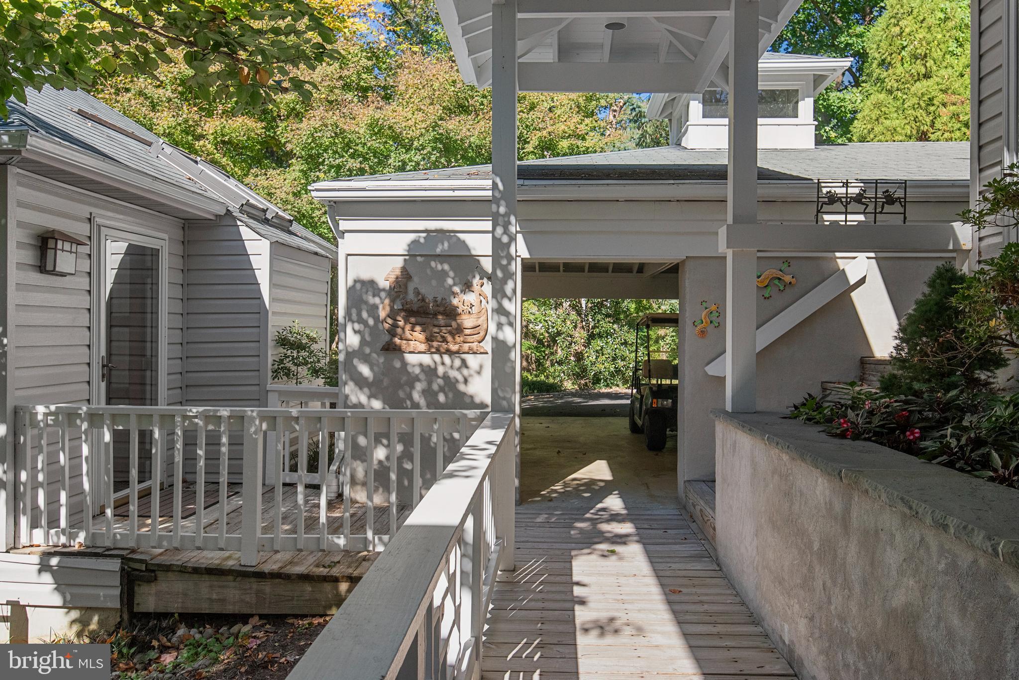 GIBSON ISLAND - Residential