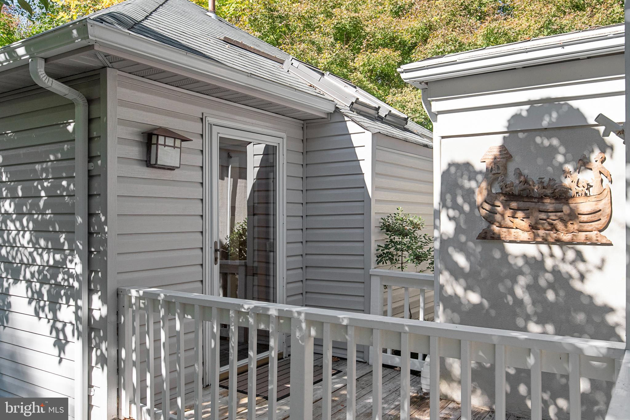 GIBSON ISLAND - Residential