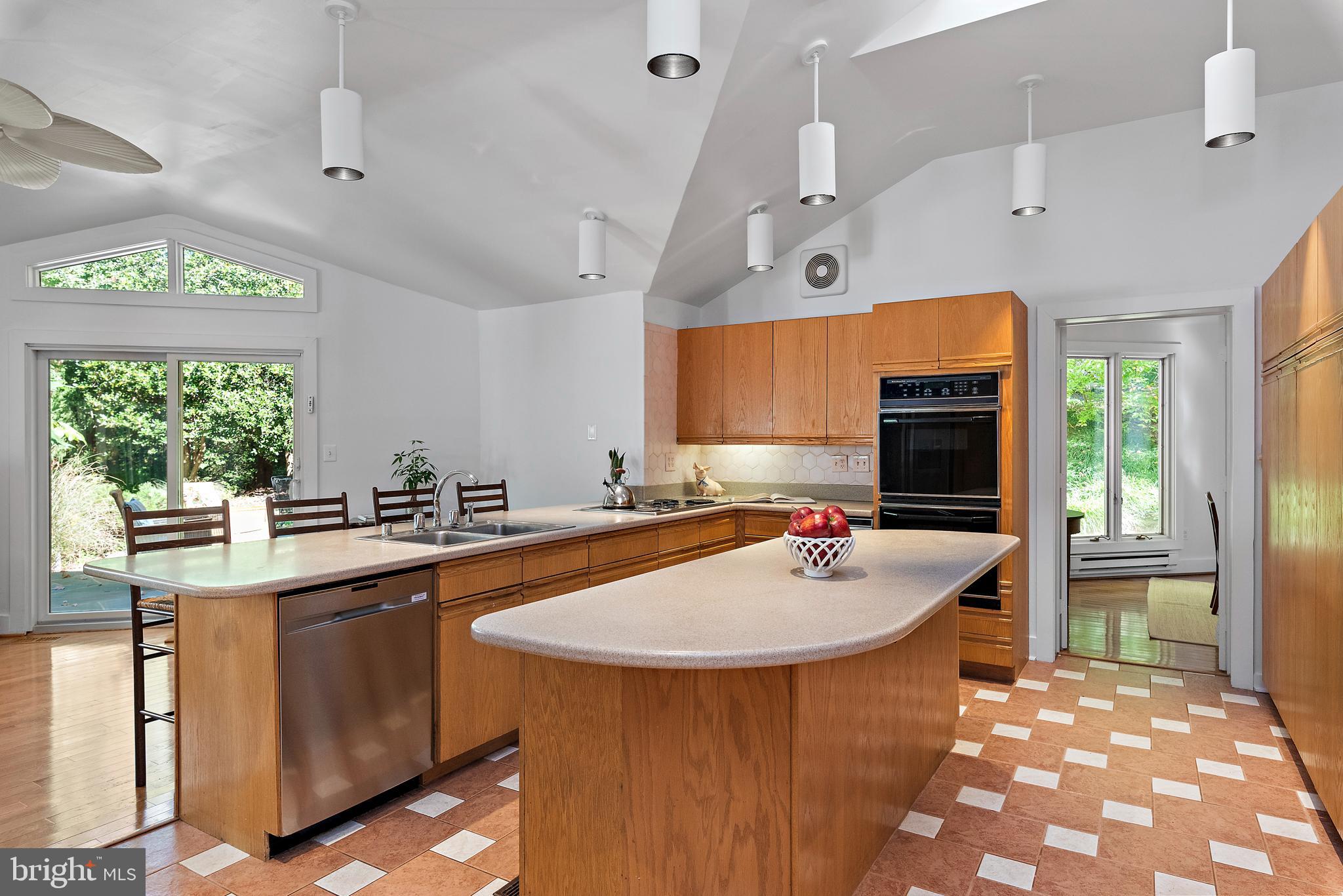 GIBSON ISLAND - Residential