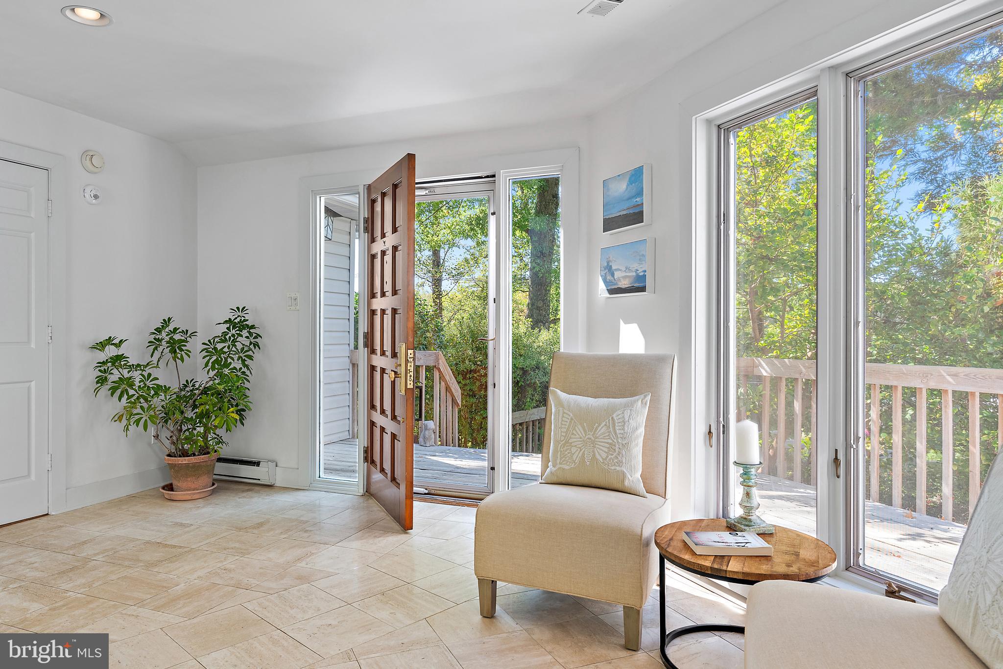 GIBSON ISLAND - Residential