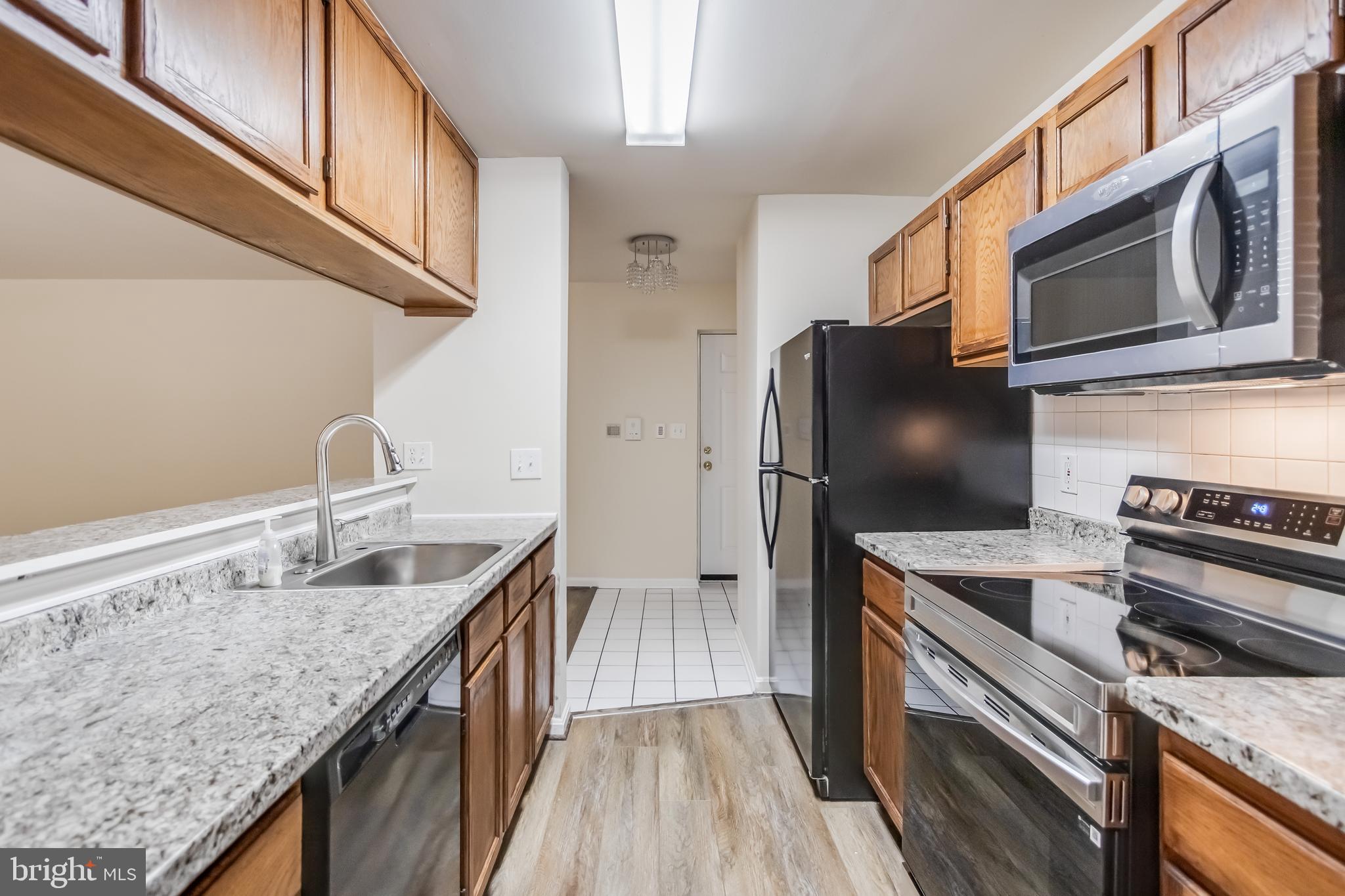 9808 LAKE POINTE COURT 104