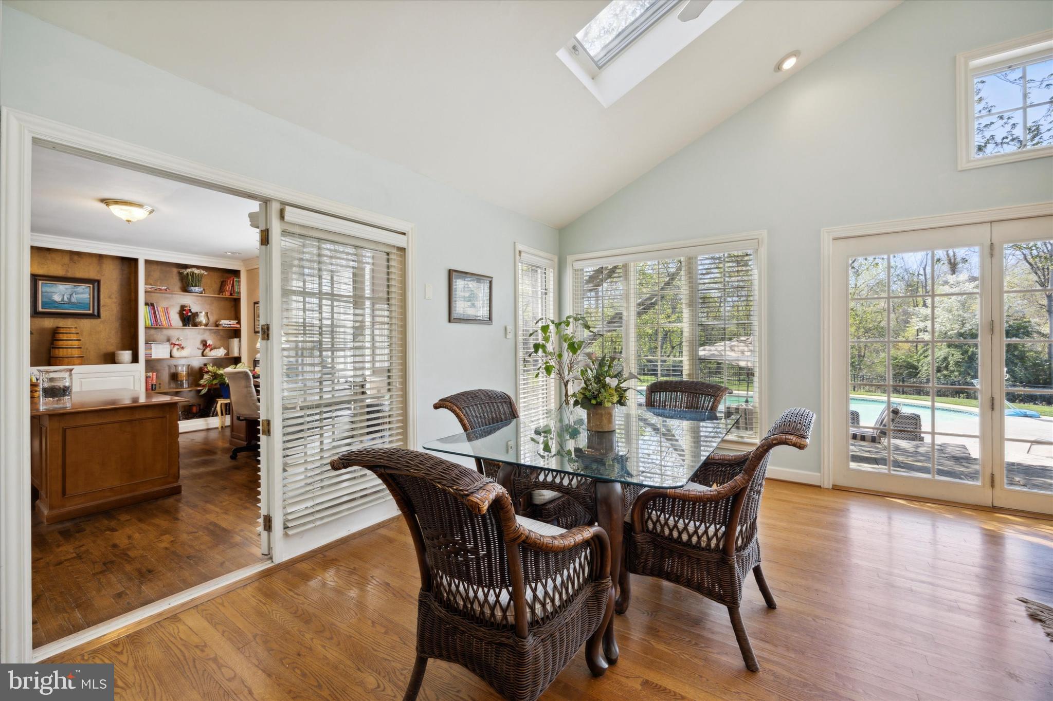 FOREST HILL - Residential