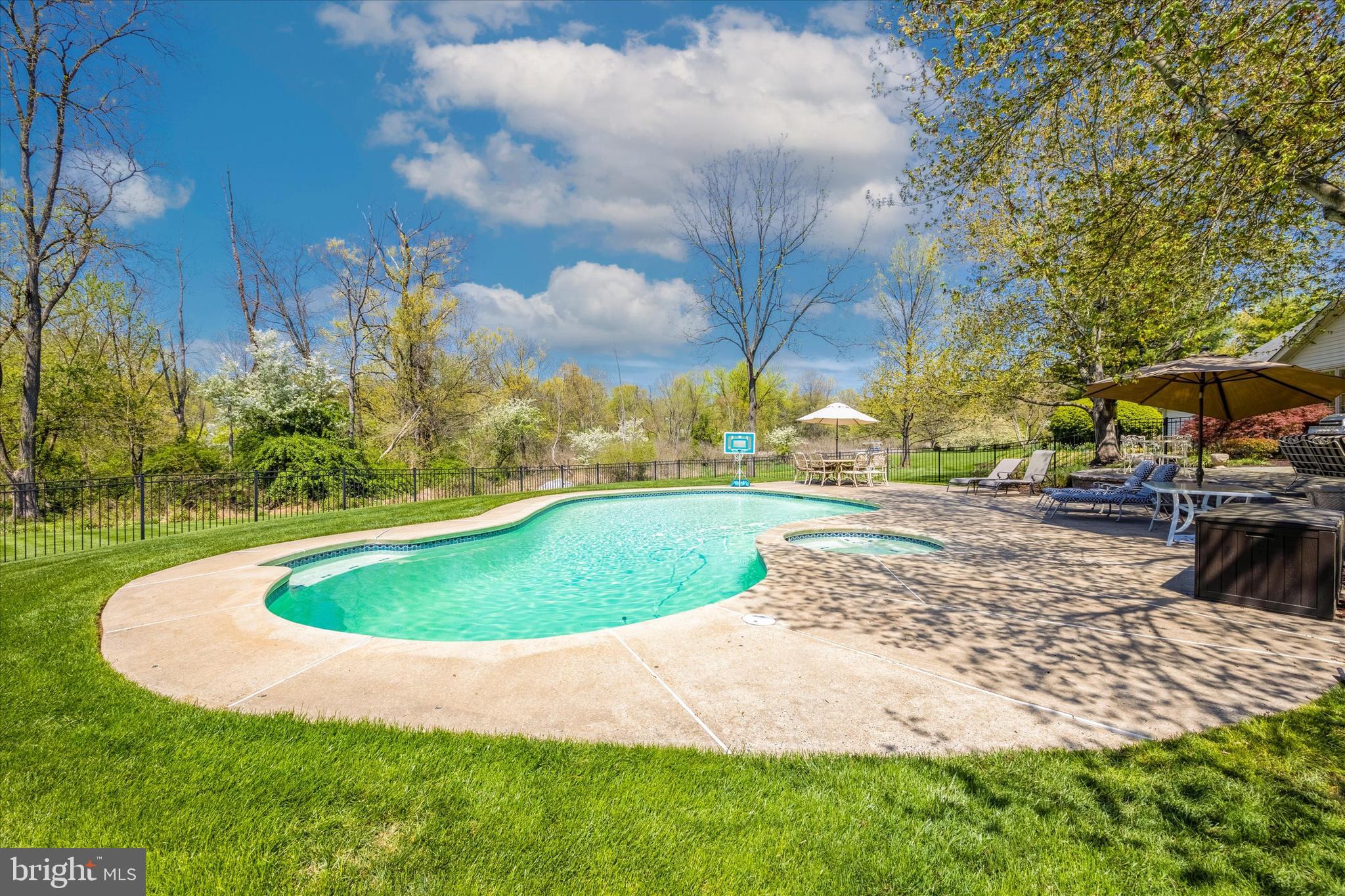 FOREST HILL - Residential