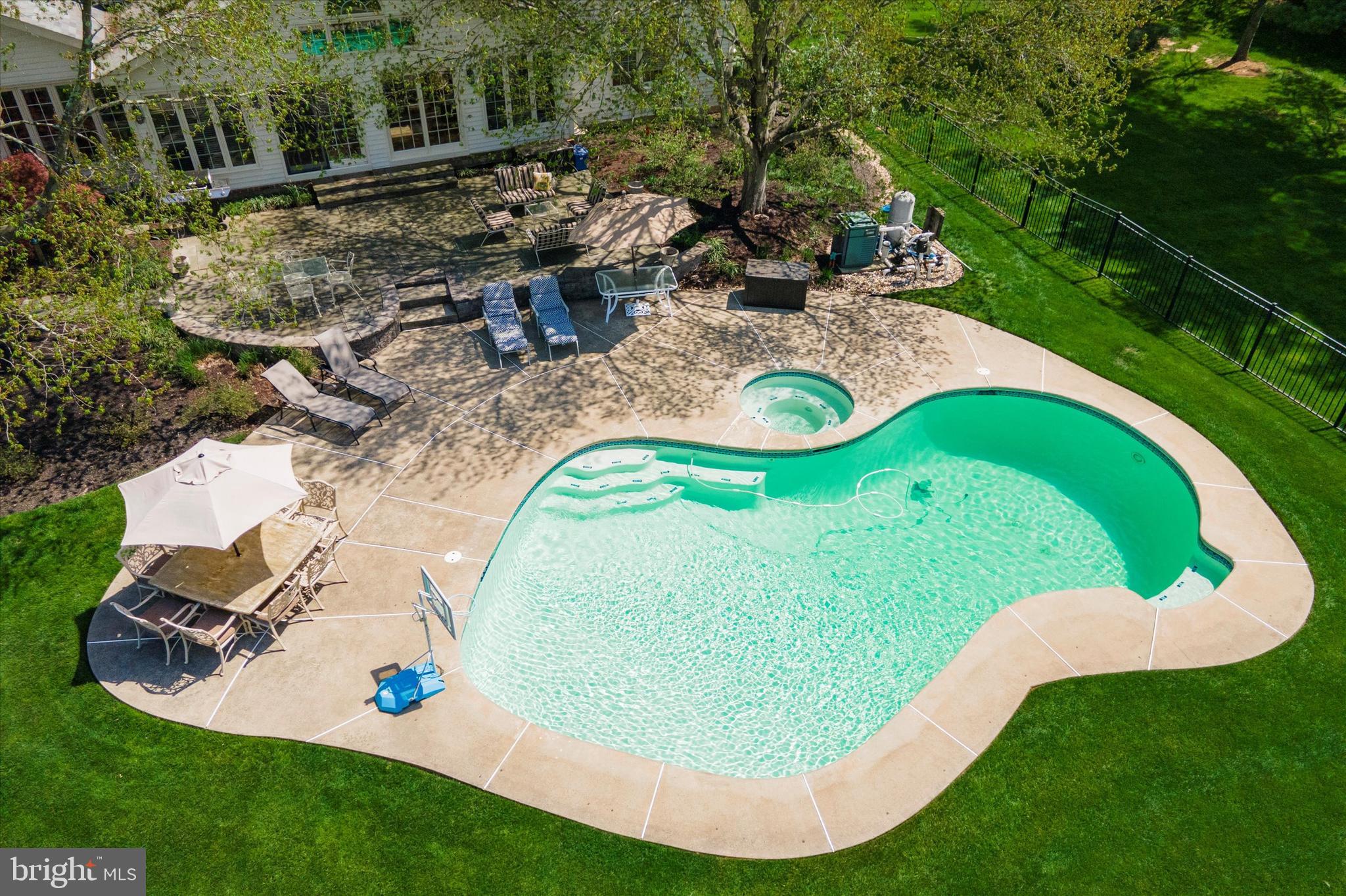 FOREST HILL - Residential