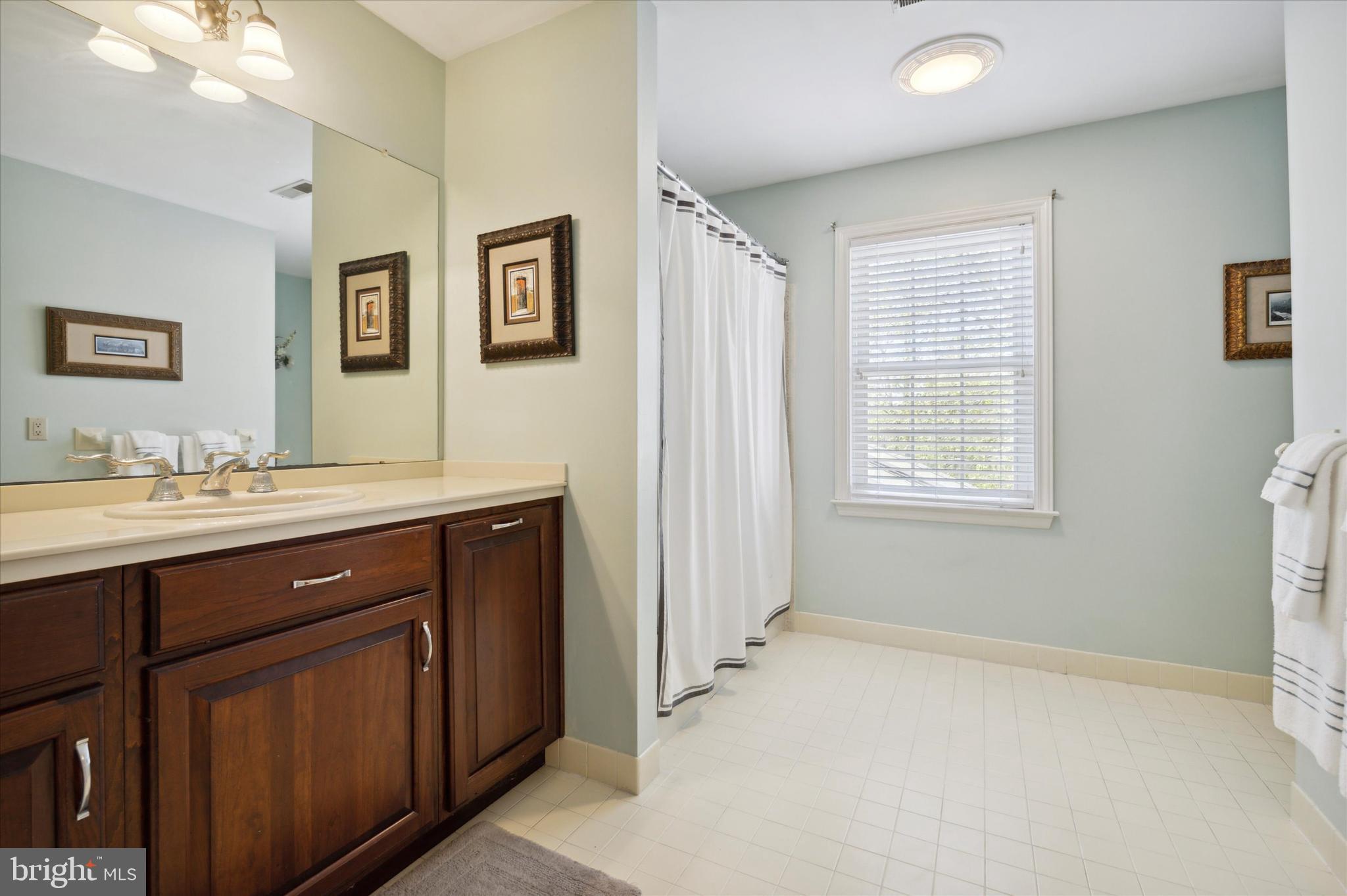 FOREST HILL - Residential