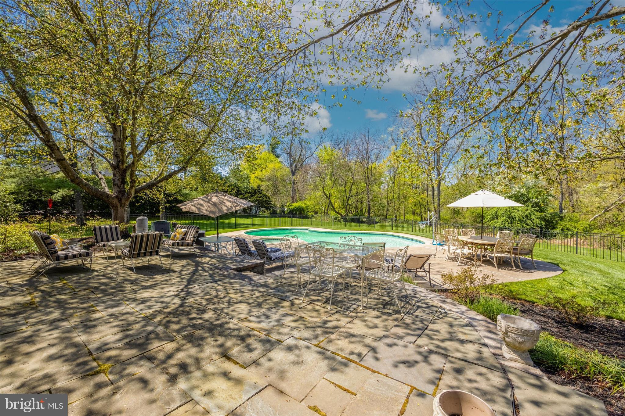 FOREST HILL - Residential