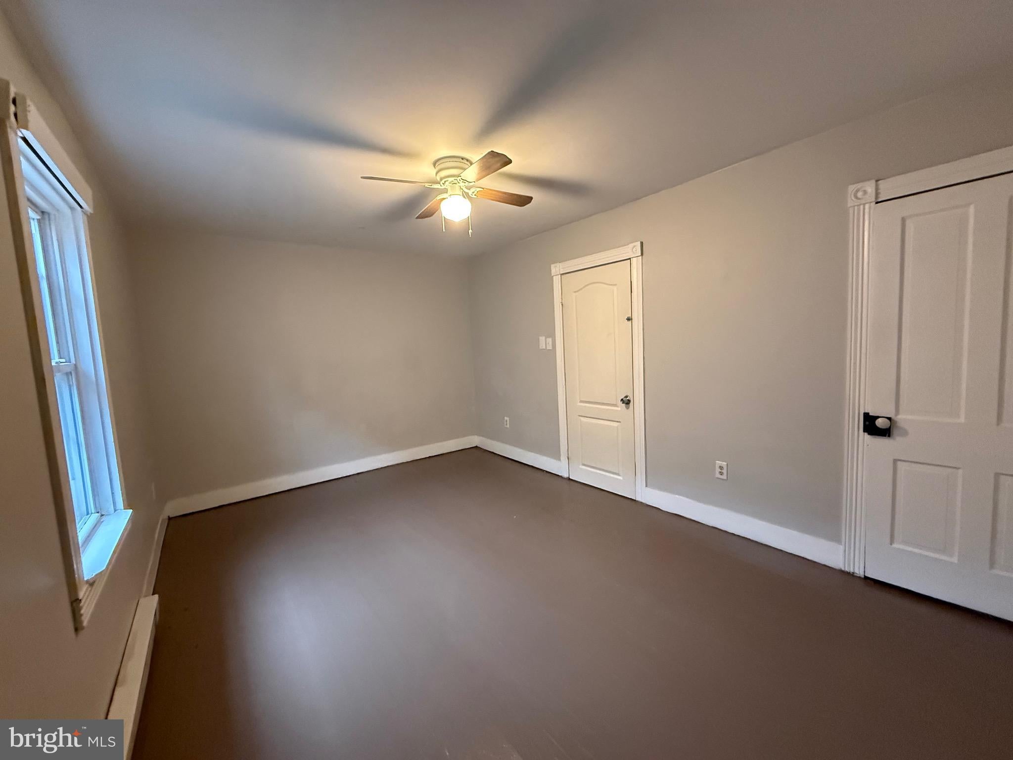 8 S MAPLE AVENUE
