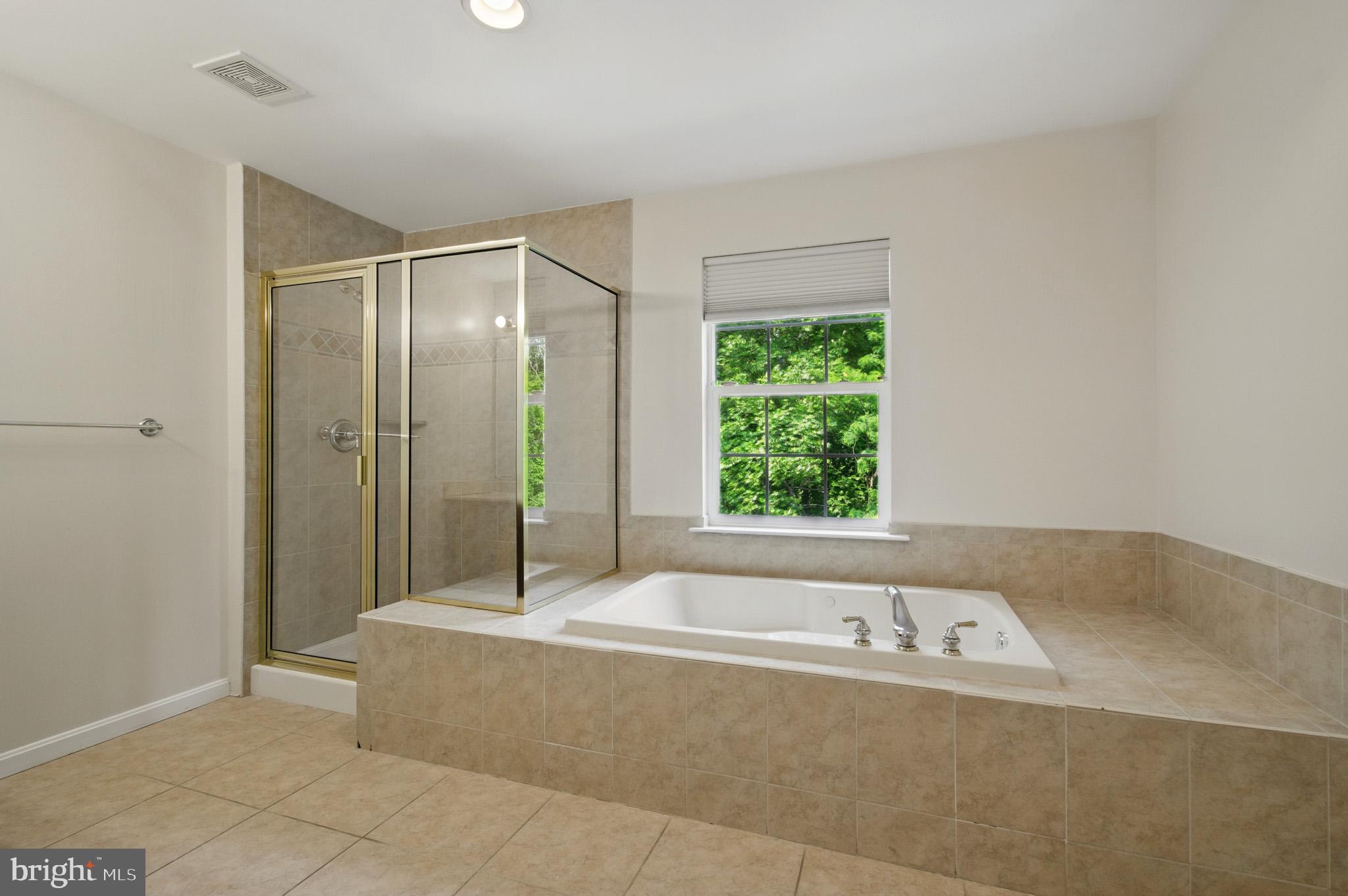 WINDSOR ESTATES - Residential