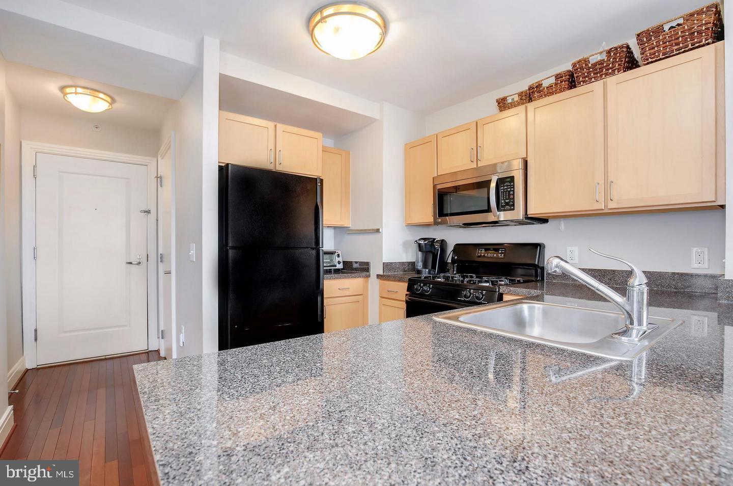 800 4TH STREET SW N618