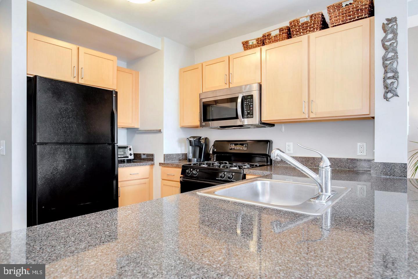 800 4TH STREET SW N618