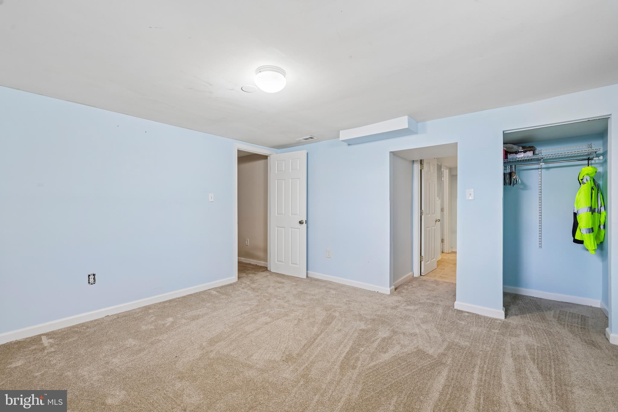 916 LYNVUE ROAD