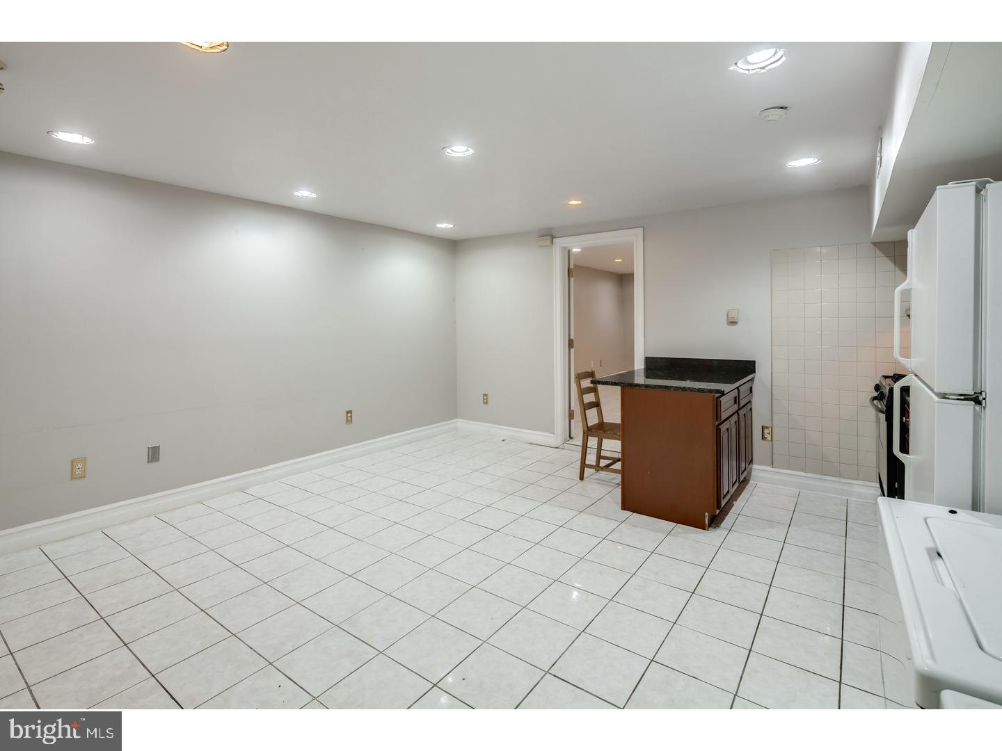 BELLA VISTA - Residential Lease