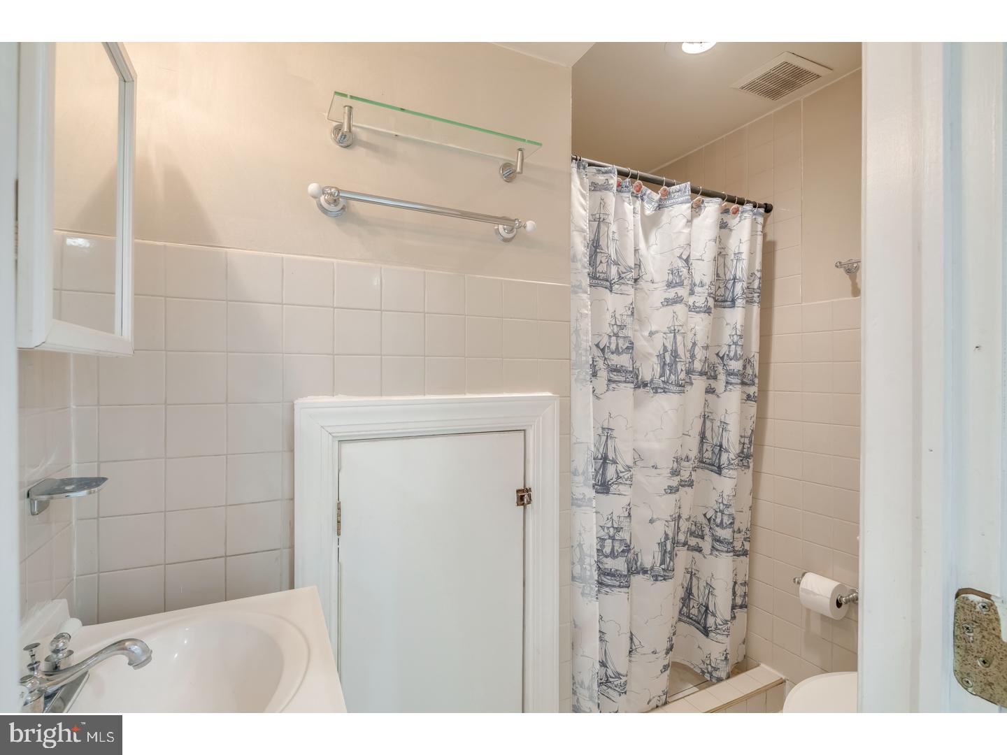 BELLA VISTA - Residential Lease