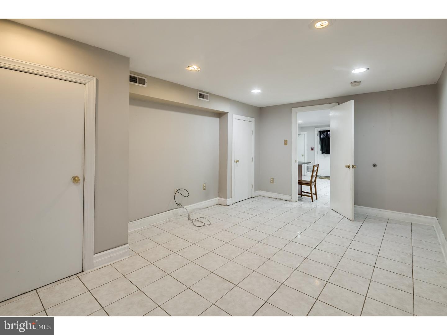 BELLA VISTA - Residential Lease