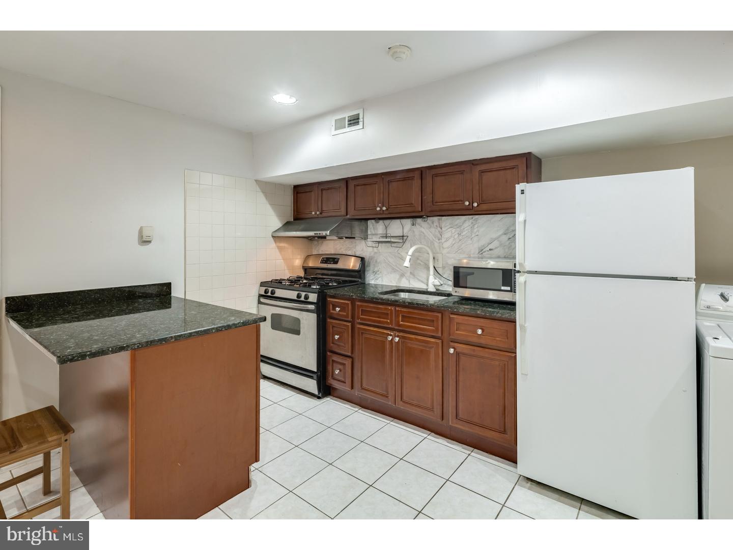 BELLA VISTA - Residential Lease