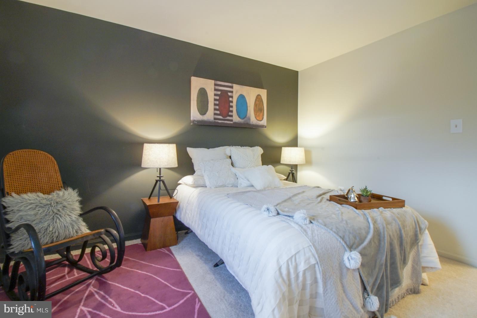 HERITAGE SQUARE - Residential