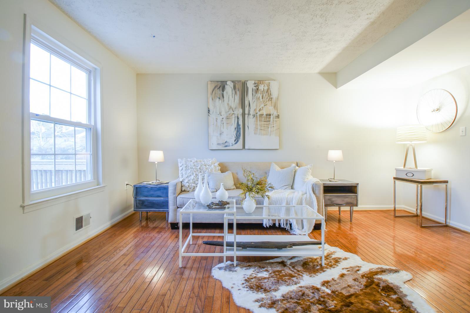 HERITAGE SQUARE - Residential