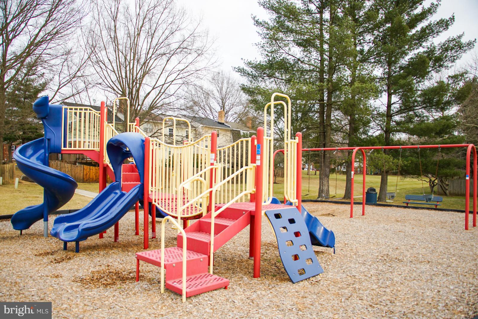 HERITAGE SQUARE - Residential