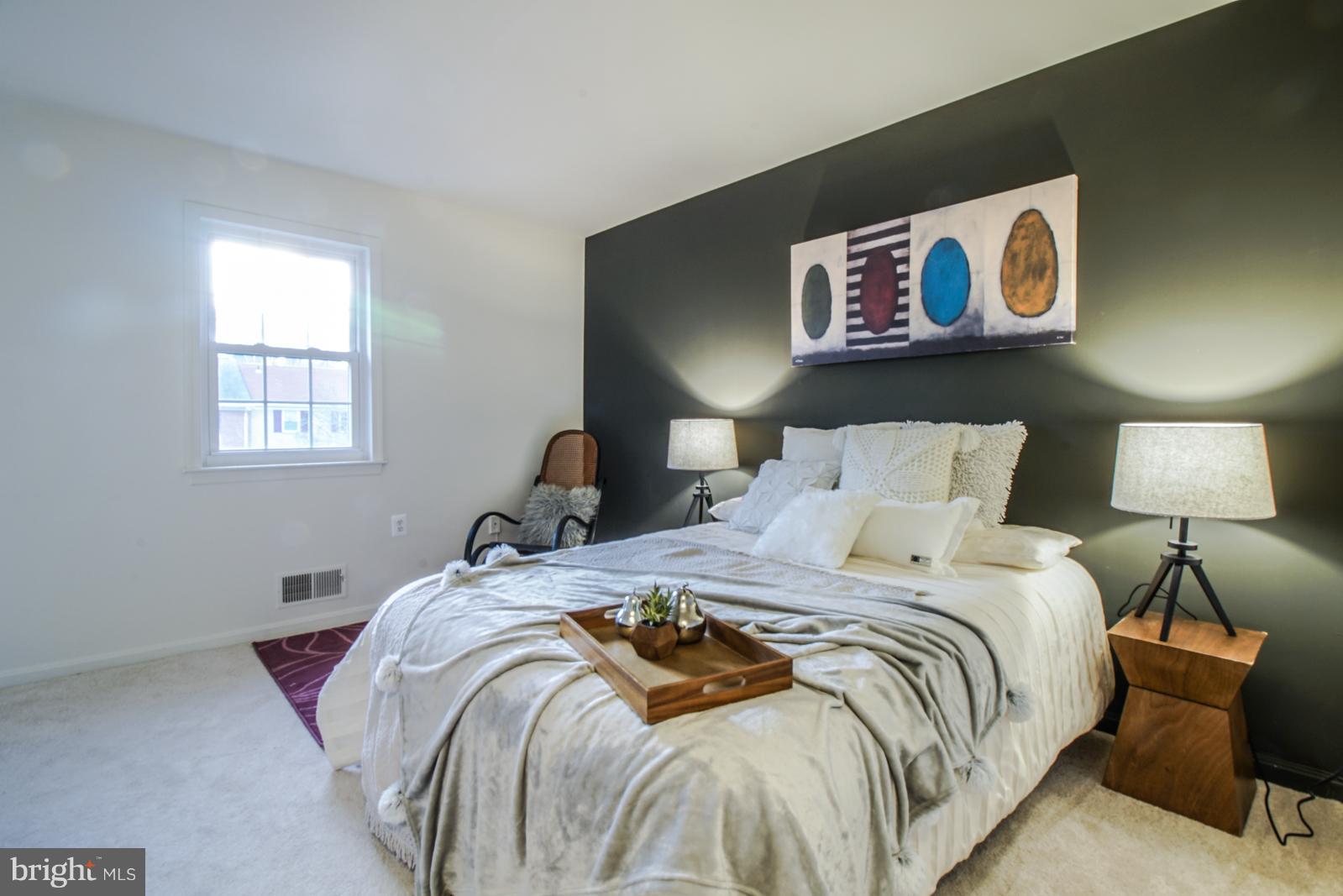 HERITAGE SQUARE - Residential