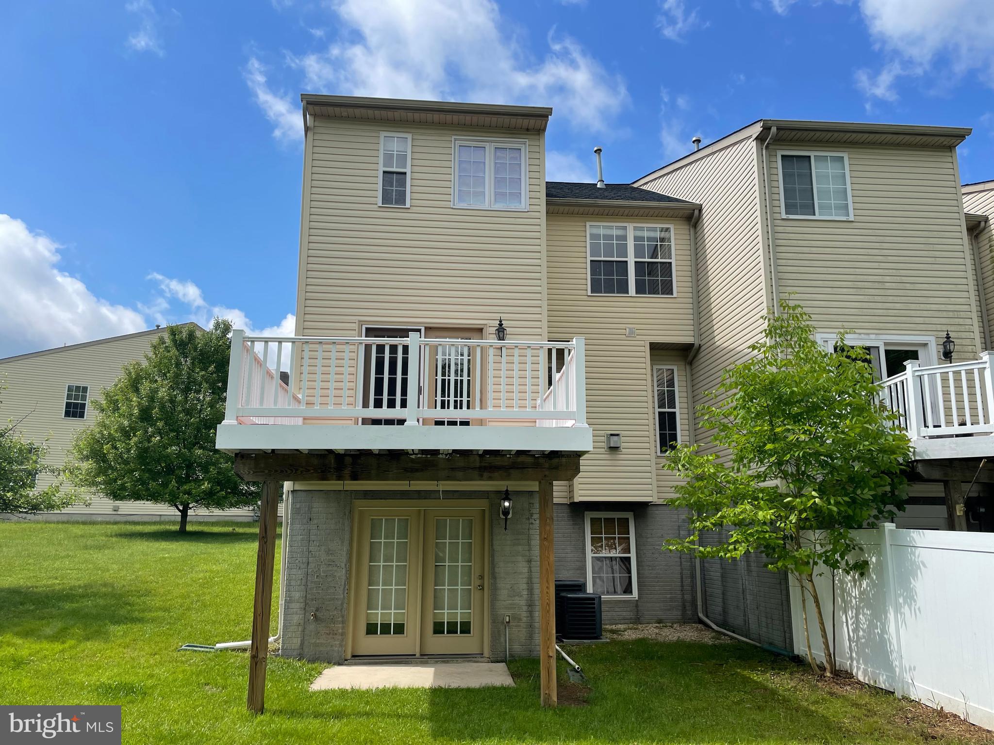 MONMOUTH MEADOWS - Residential