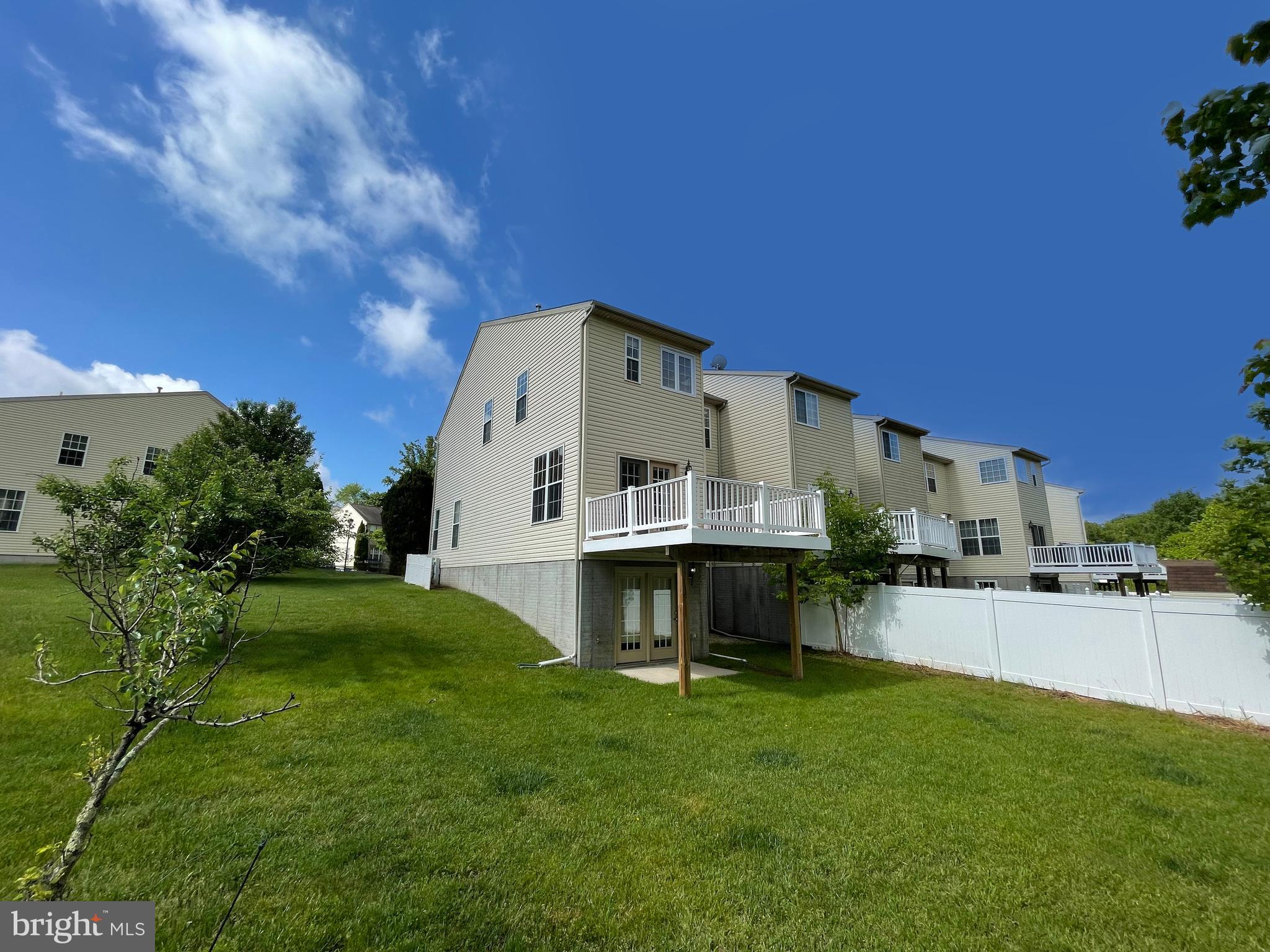 MONMOUTH MEADOWS - Residential