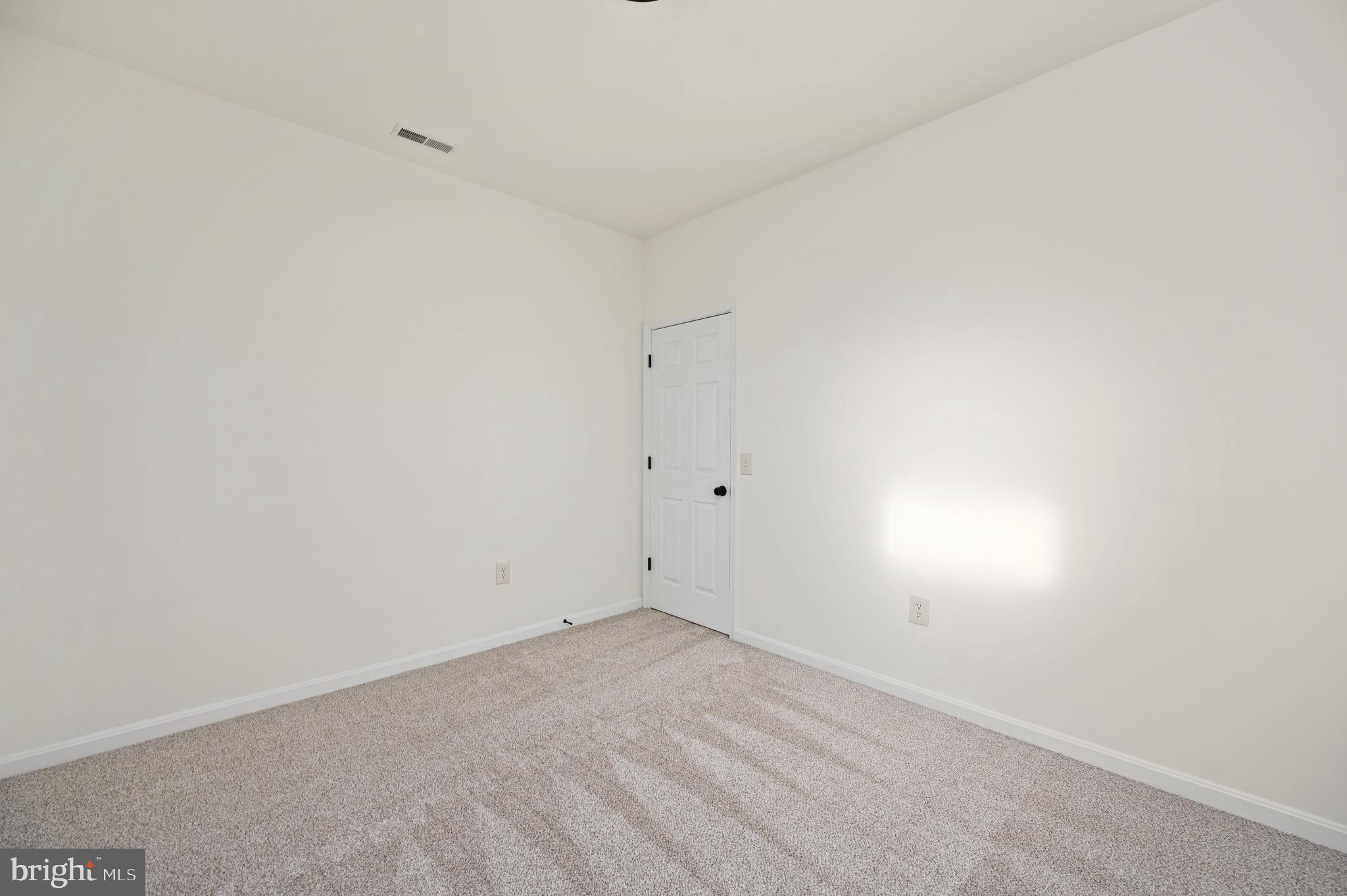 EQUESTRIAN ESTATES - Residential