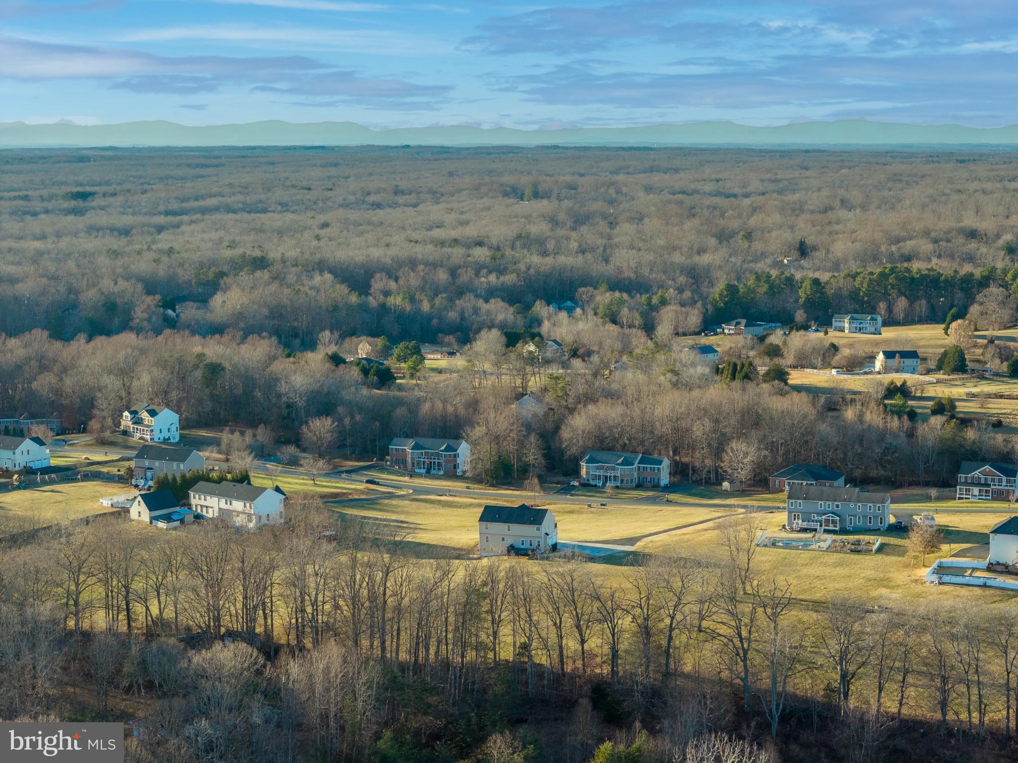 EQUESTRIAN ESTATES - Residential