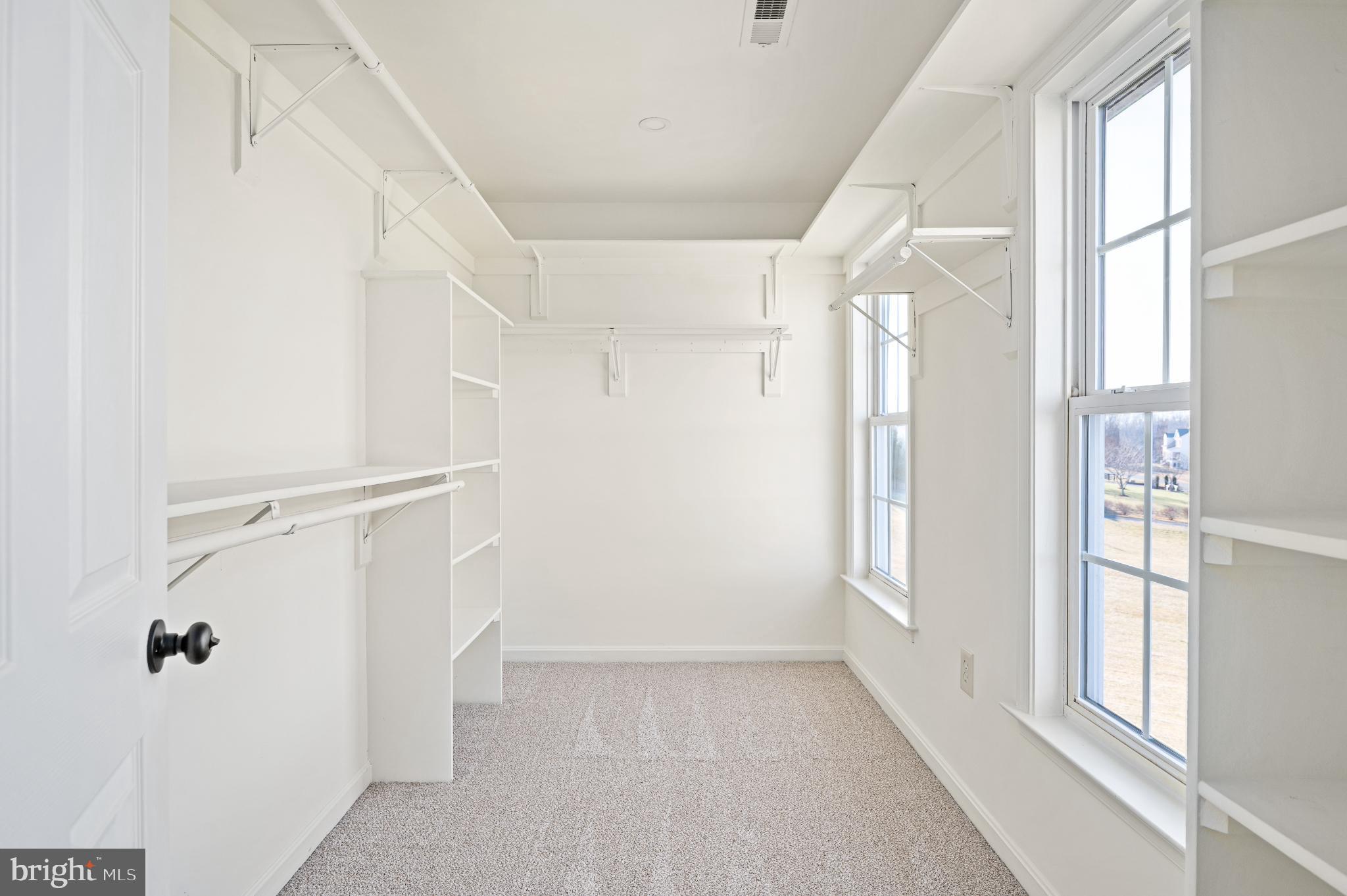 EQUESTRIAN ESTATES - Residential