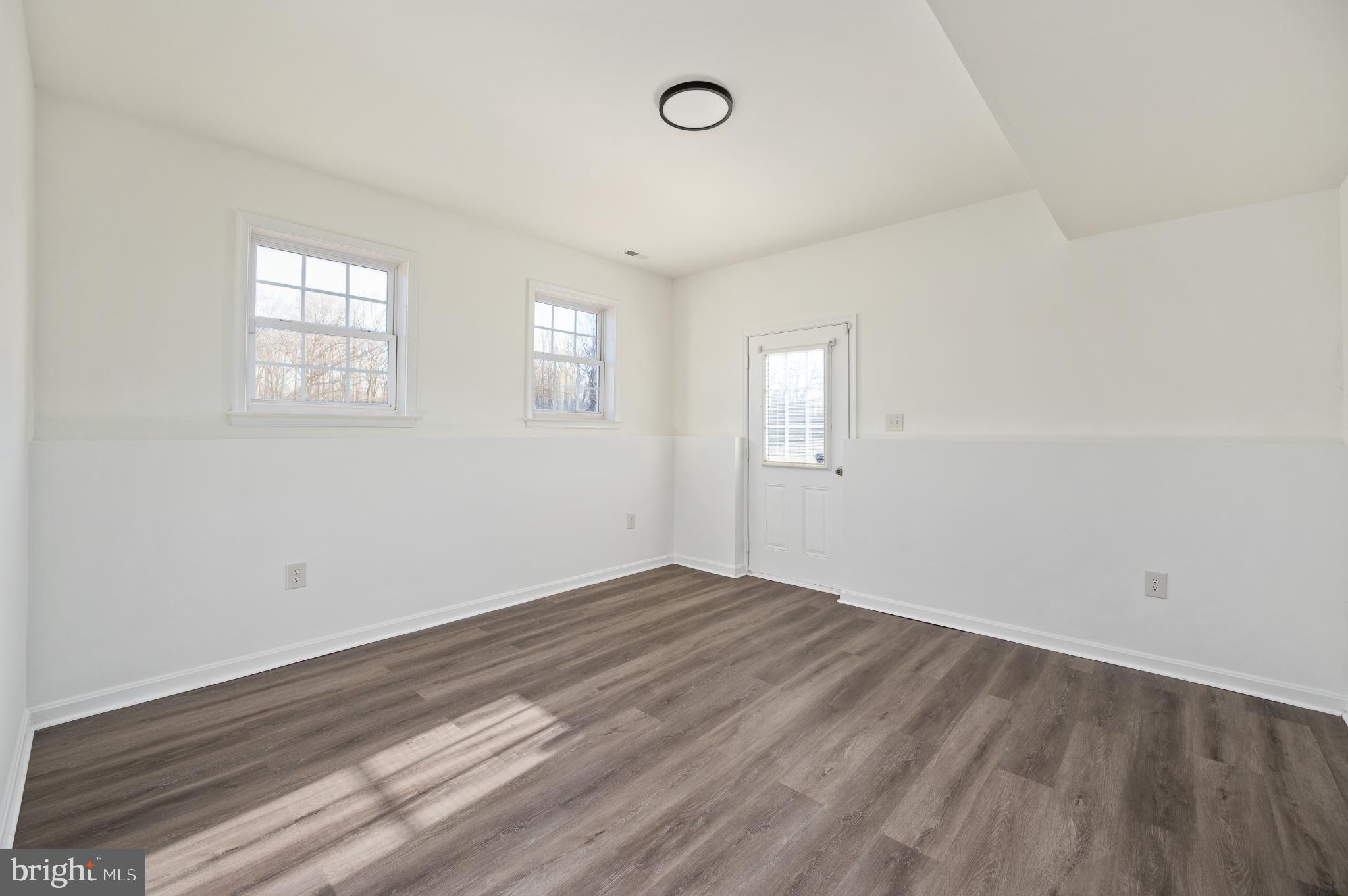 EQUESTRIAN ESTATES - Residential