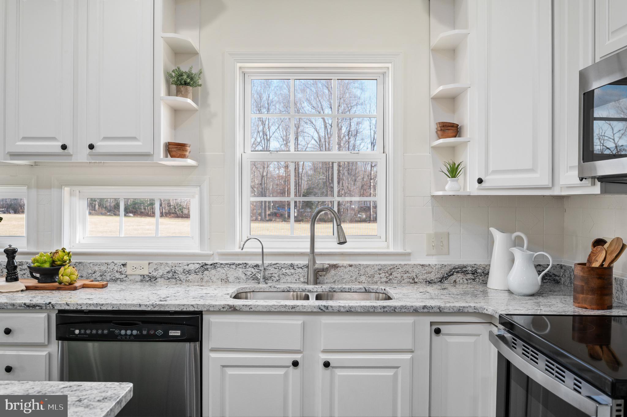 EQUESTRIAN ESTATES - Residential