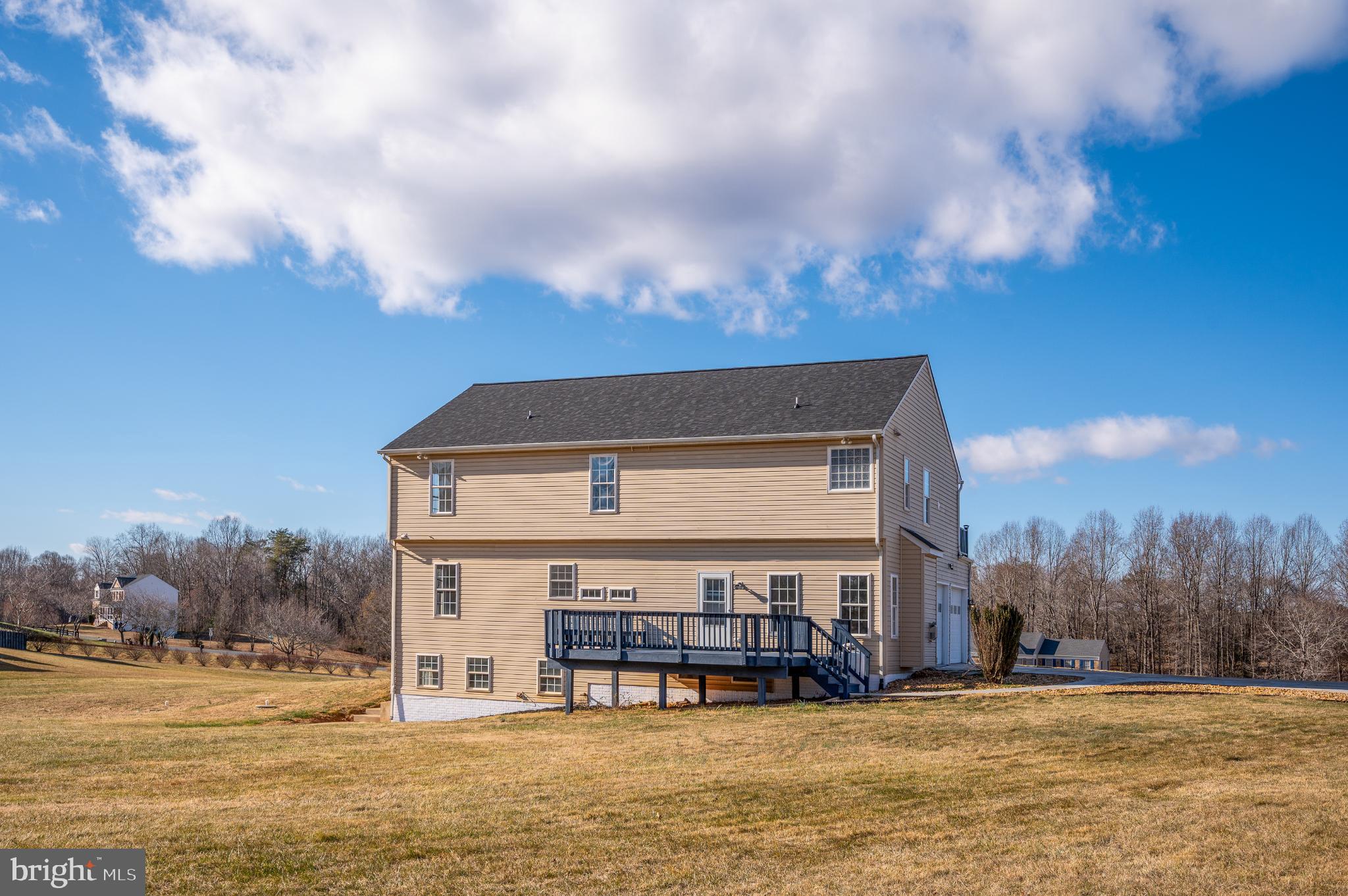 EQUESTRIAN ESTATES - Residential
