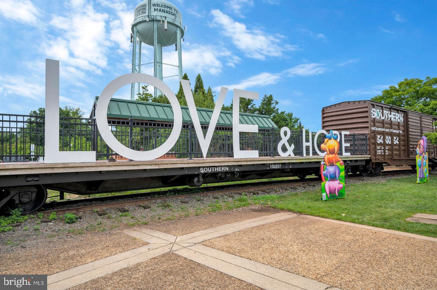 THE RESERVE CONDOMINIUMS - Residential Lease