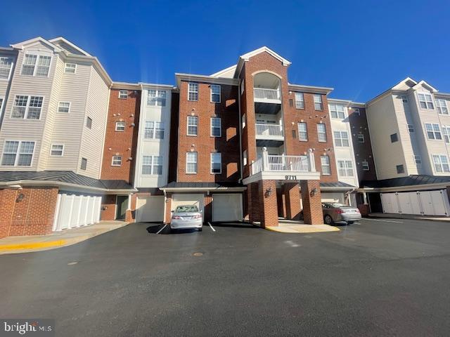 THE RESERVE CONDOMINIUMS - Residential Lease