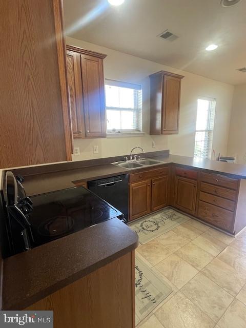 THE RESERVE CONDOMINIUMS - Residential Lease