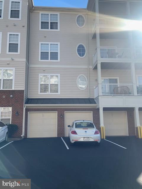 THE RESERVE CONDOMINIUMS - Residential Lease