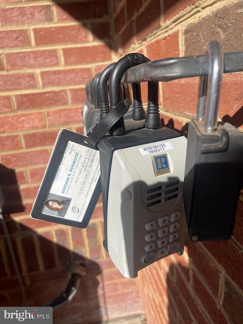 THE RESERVE CONDOMINIUMS - Residential Lease