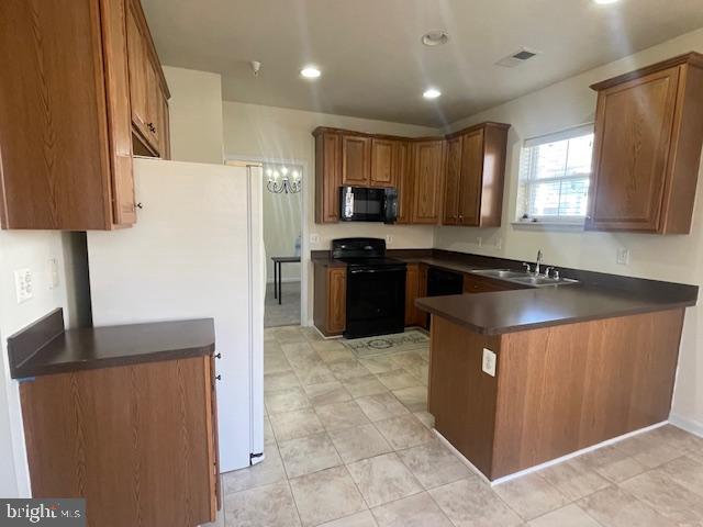 THE RESERVE CONDOMINIUMS - Residential Lease