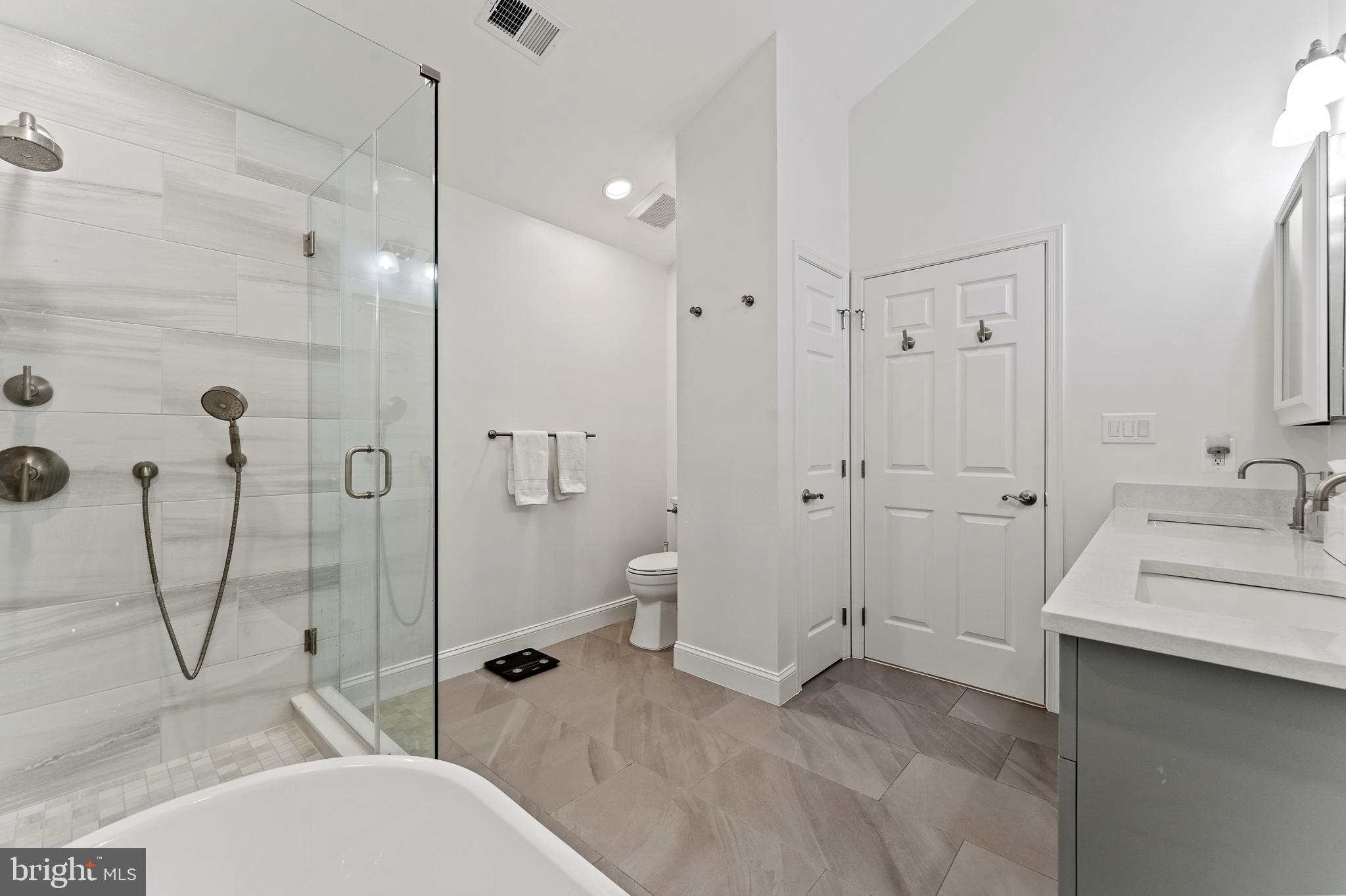 BELMONT COUNTRY CLUB - Residential