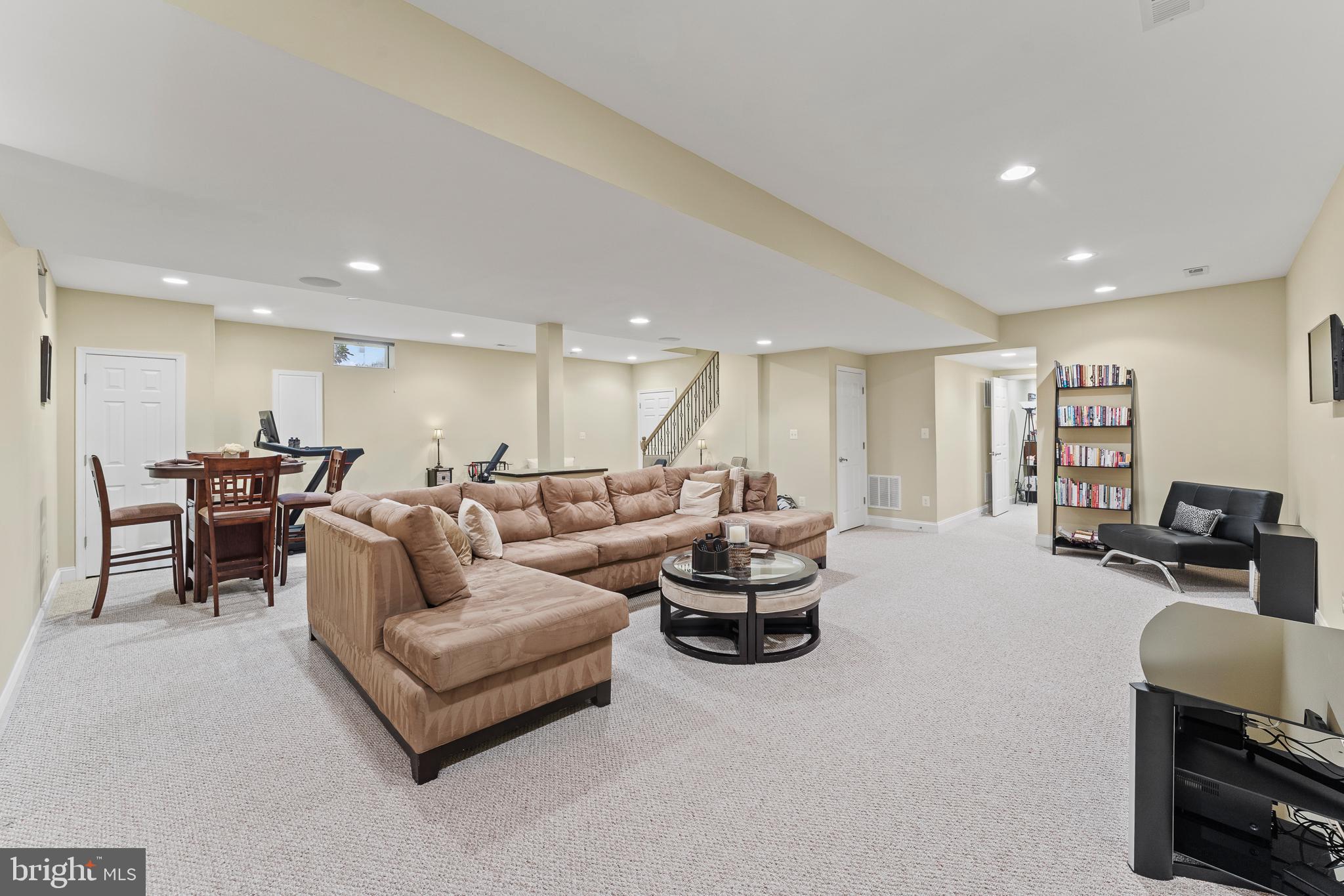 BELMONT COUNTRY CLUB - Residential