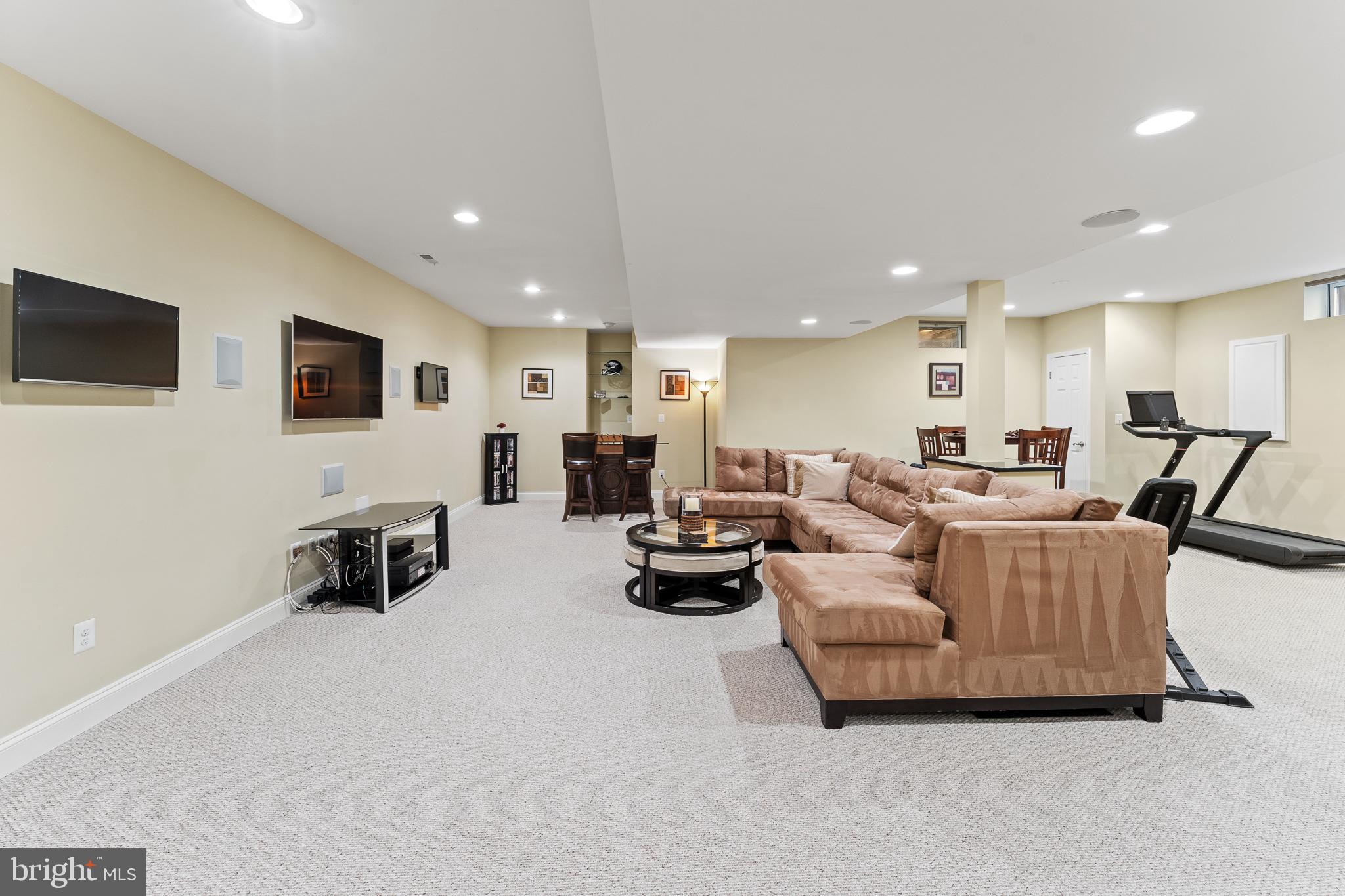 BELMONT COUNTRY CLUB - Residential