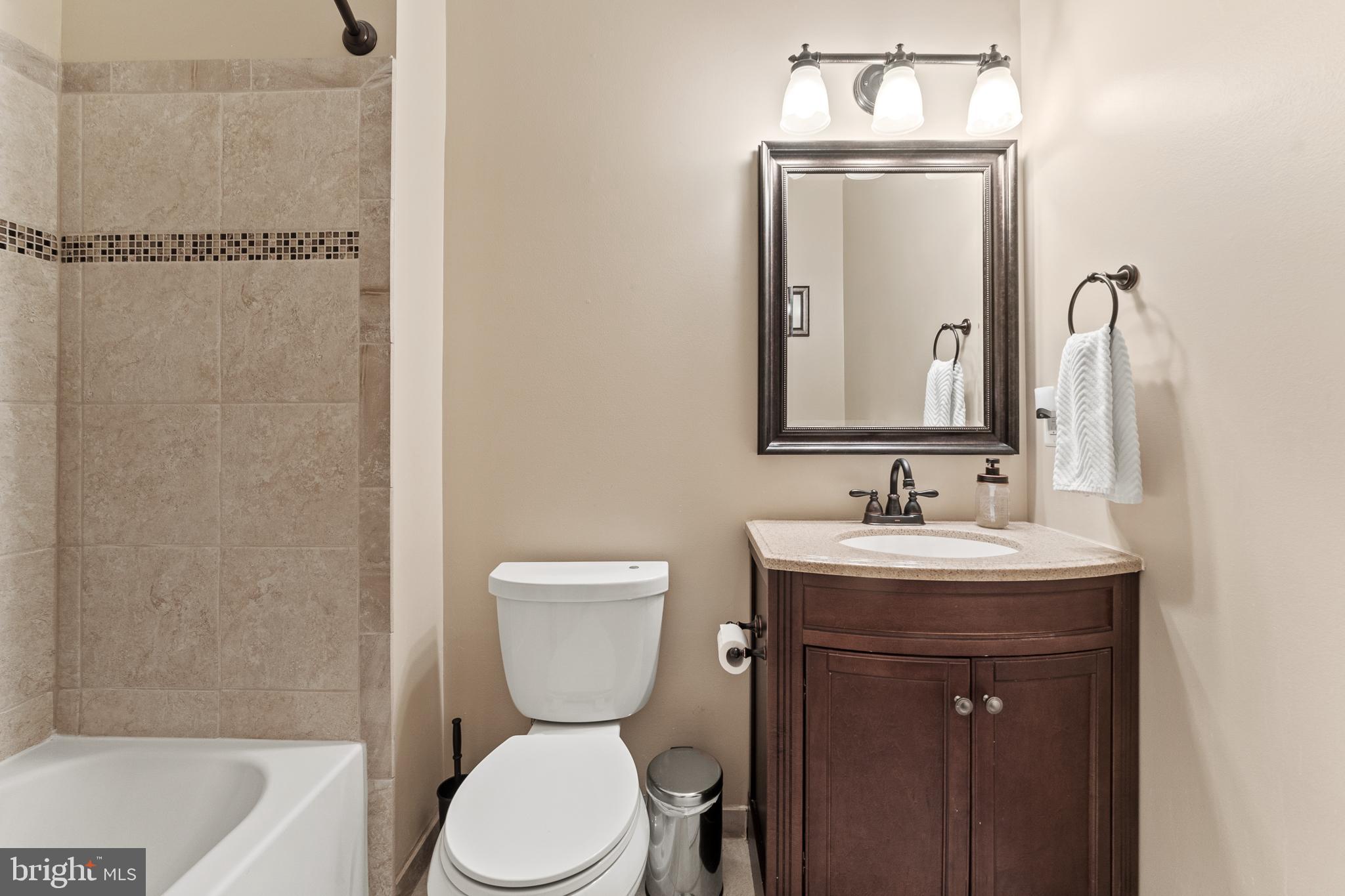 BELMONT COUNTRY CLUB - Residential