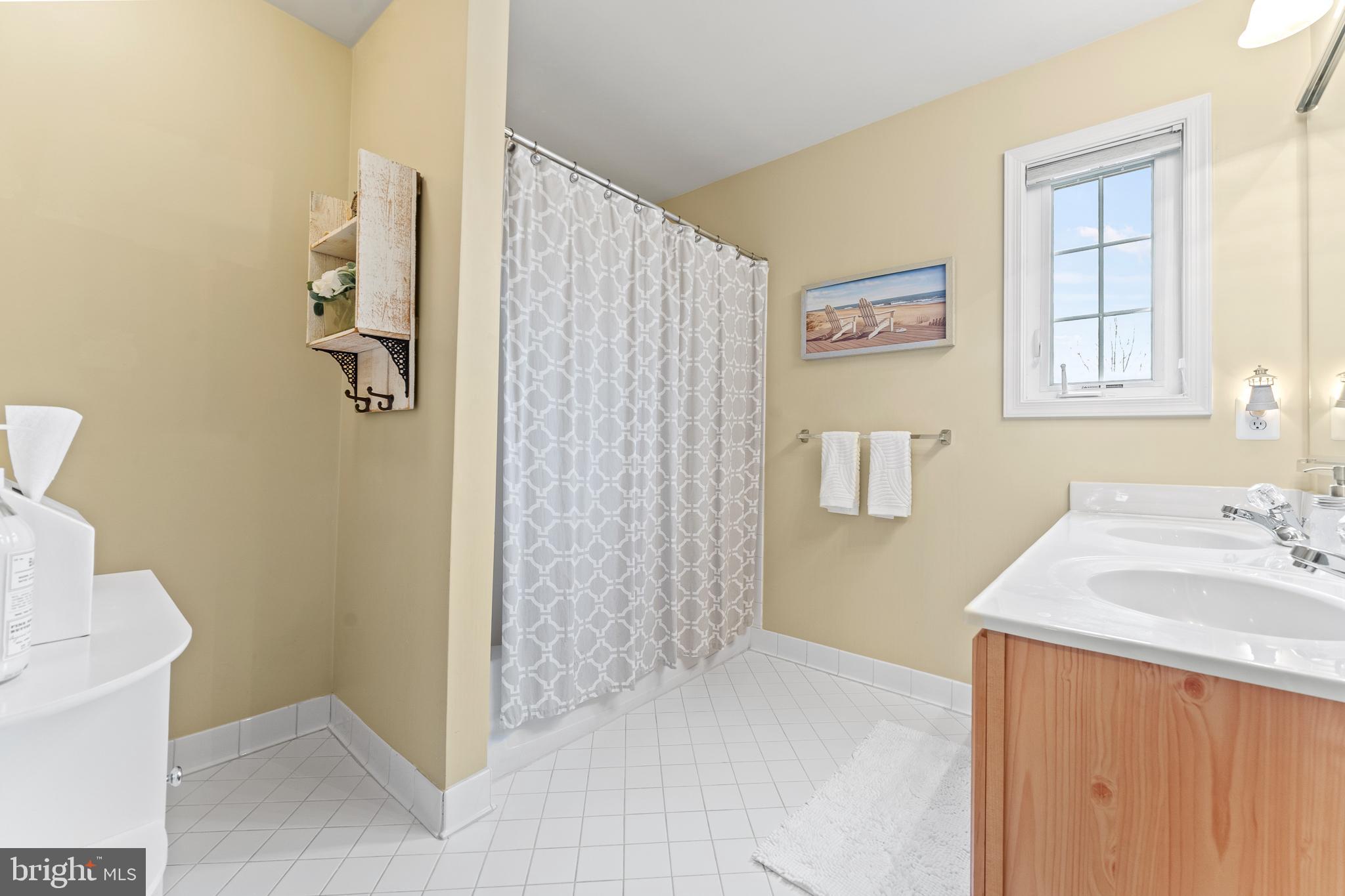 BELMONT COUNTRY CLUB - Residential